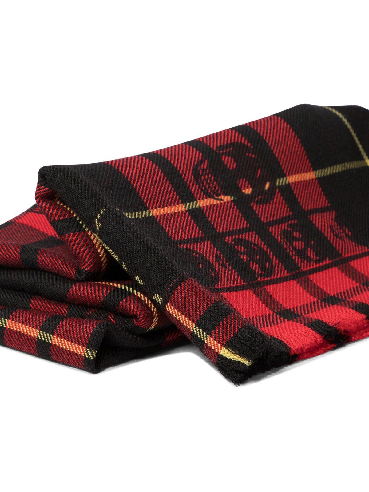 Shop Alexander Mcqueen Tartan Skull Frayed-edge Scarf In Red