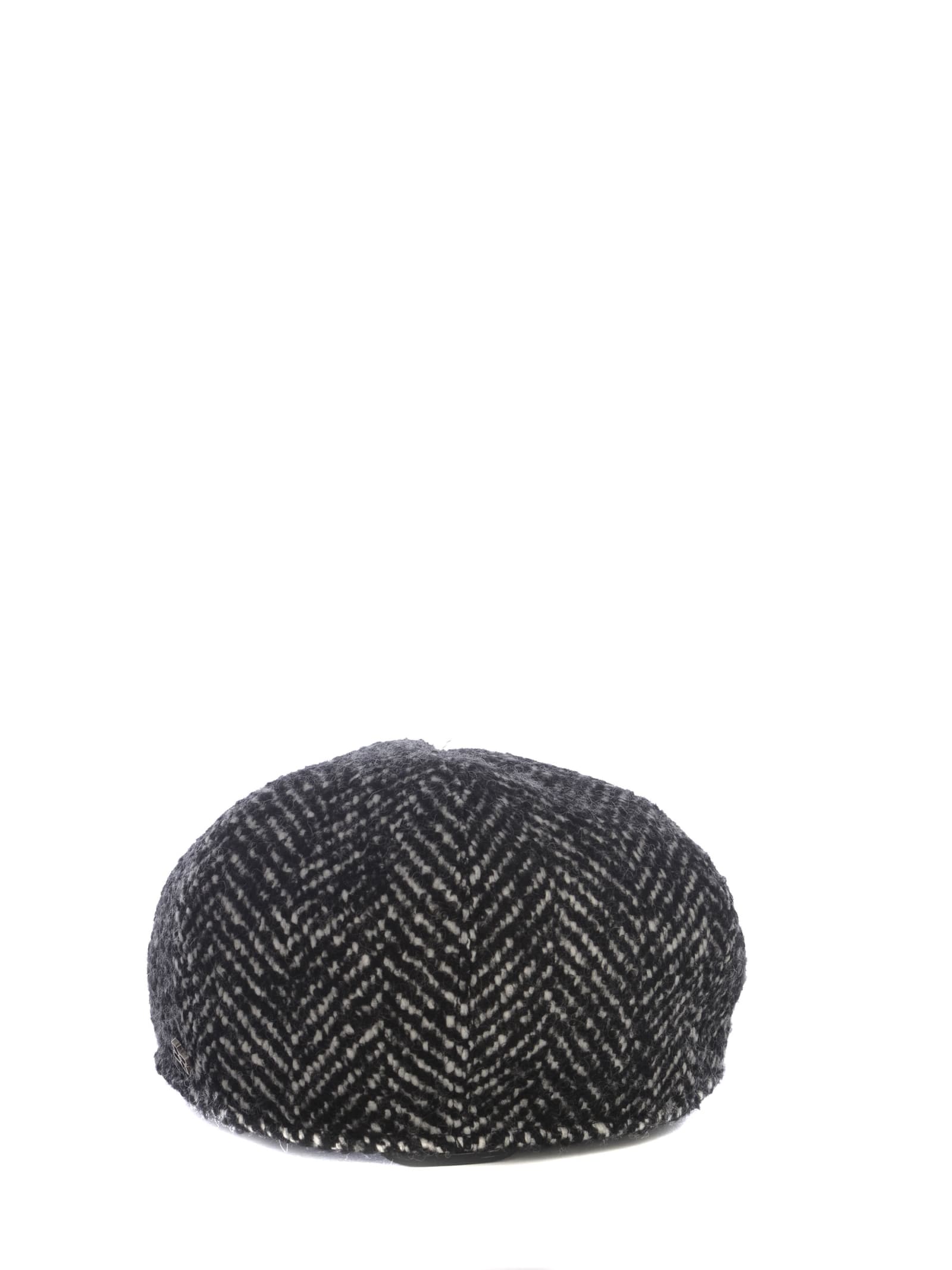 Shop Tagliatore Cap  In Wool In Black