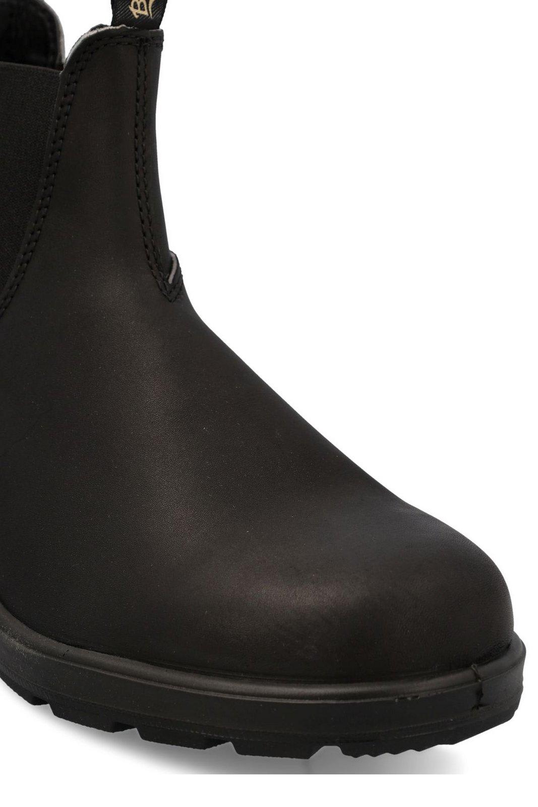 Shop Blundstone Round-toe Ankle Boots In Black
