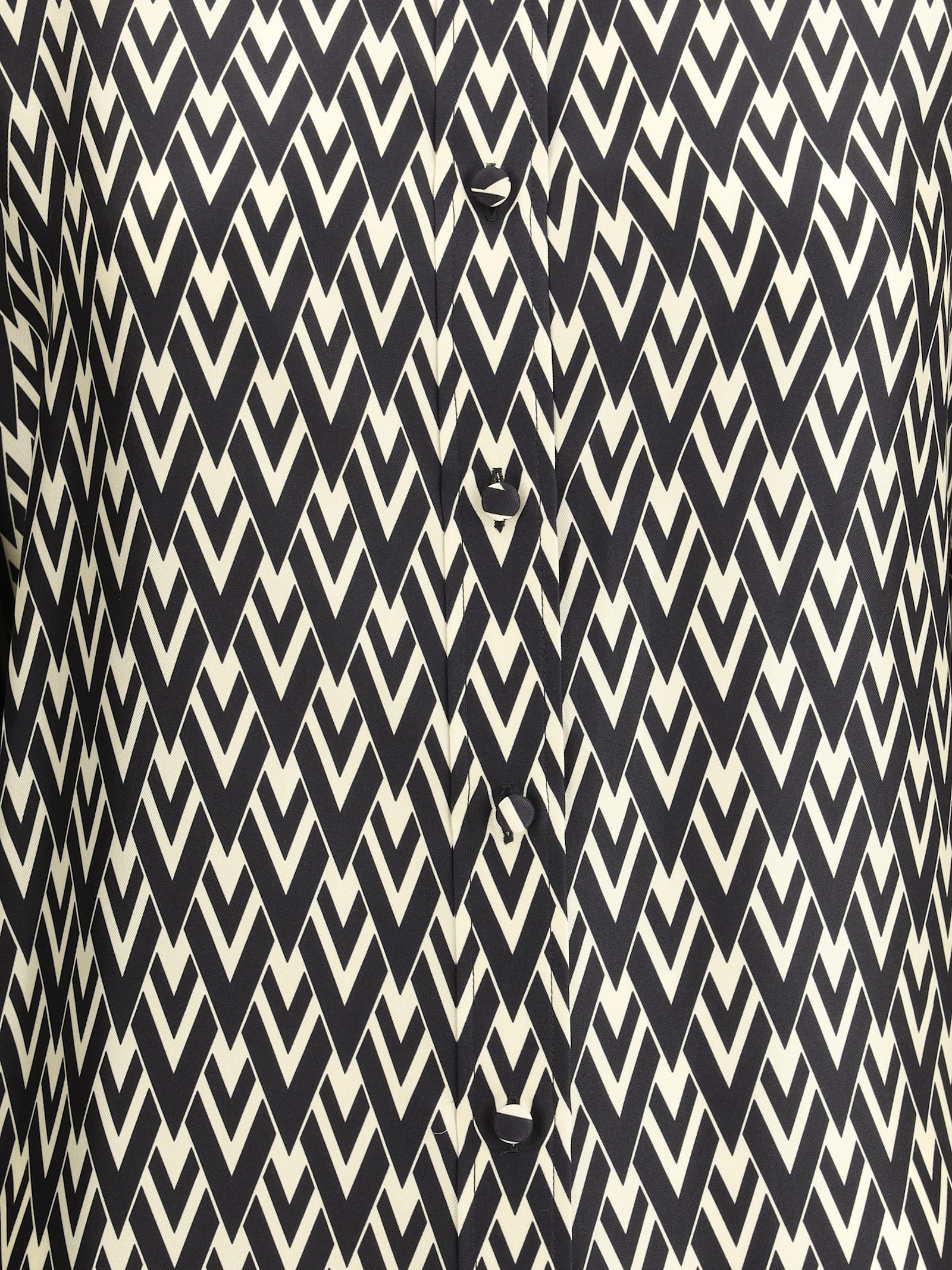 Valentino Toute La V Twill Shirt In Nero/crema