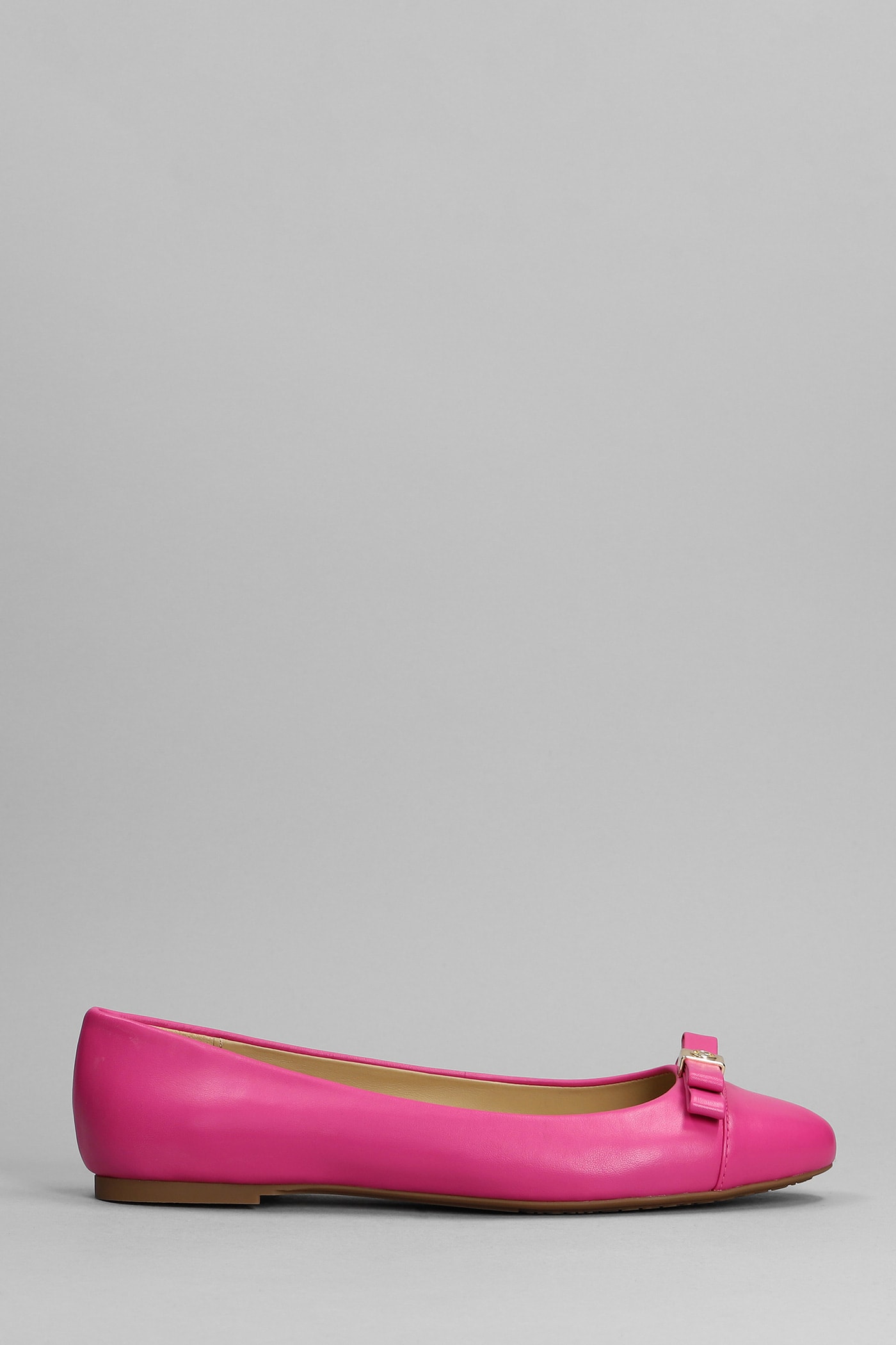 MICHAEL KORS ANDREA BALLET FLATS IN FUXIA LEATHER
