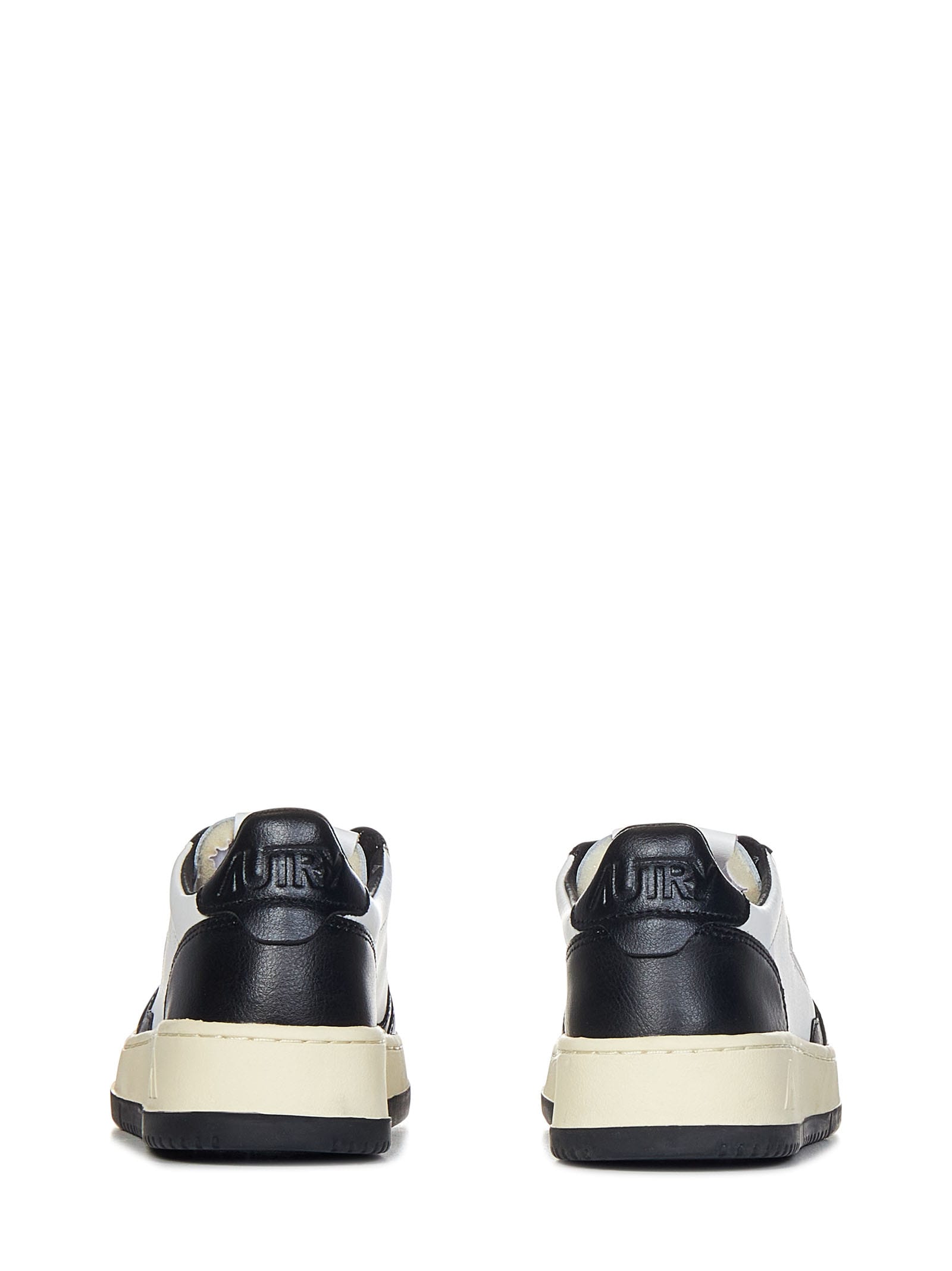 Shop Autry Medalist Low Sneakers In Bianco+lilla