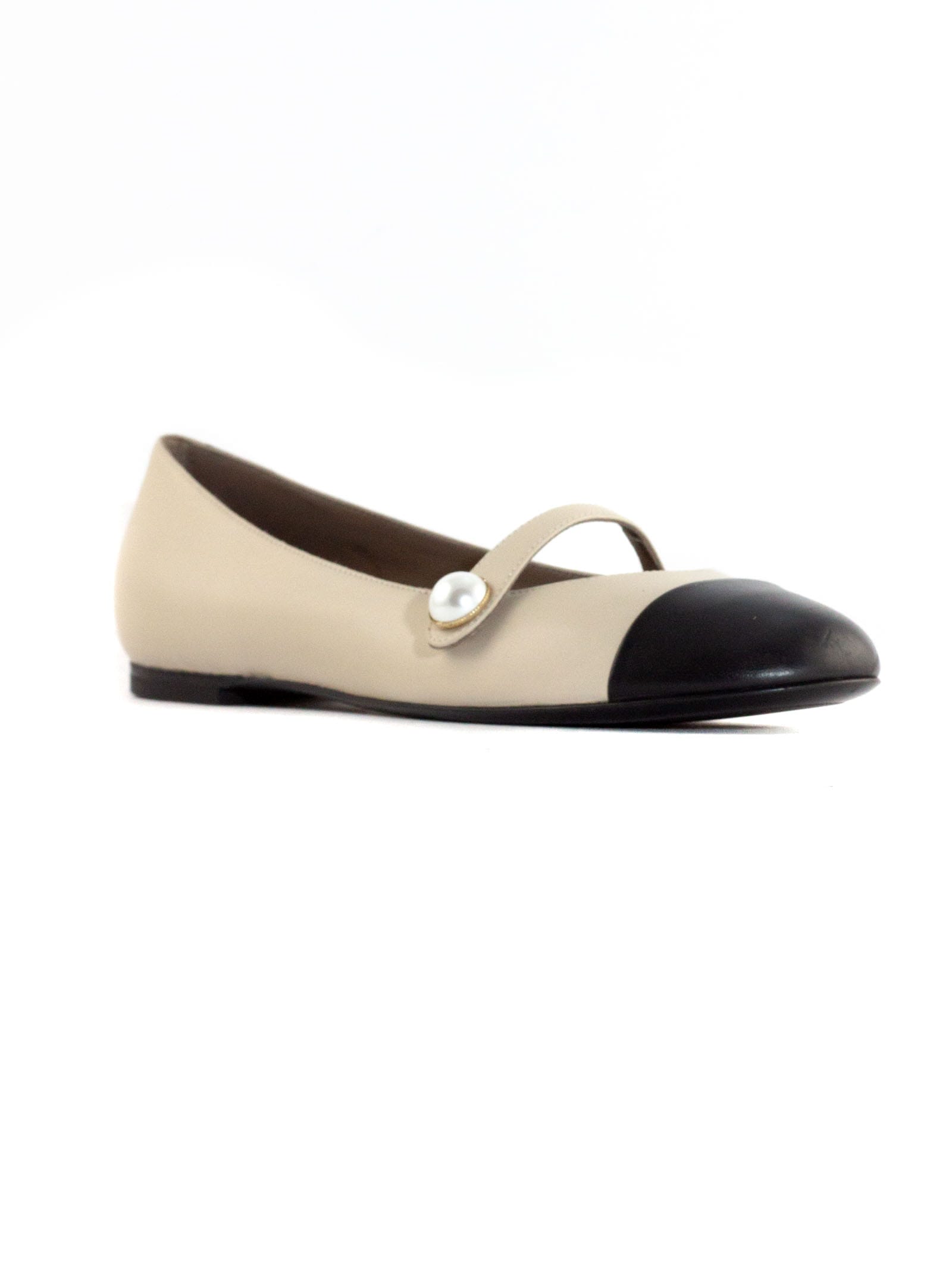 Shop Roberto Festa Beige Leather Divy Ballerina