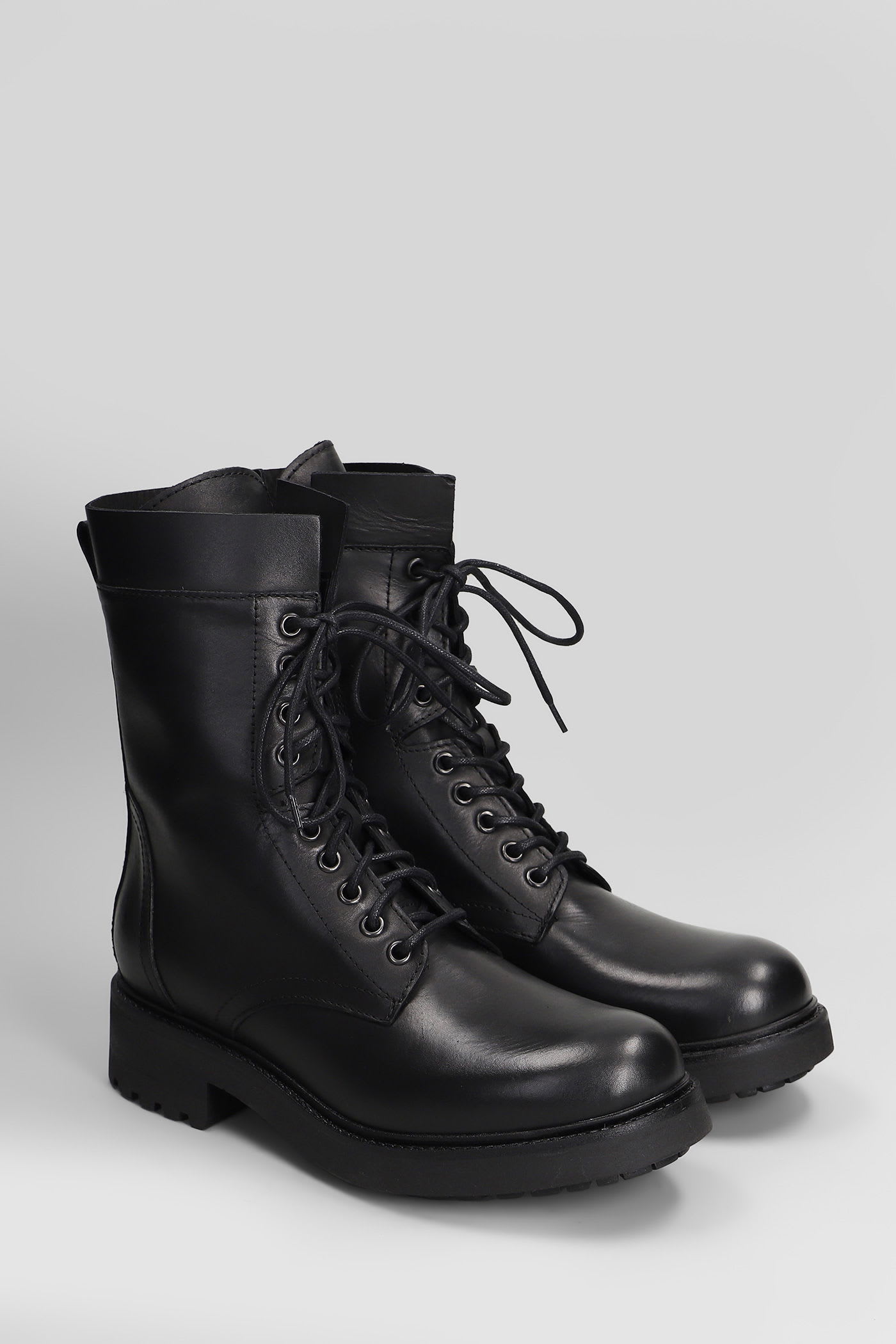 Julie Dee Combat Boots In Black Leather In Black