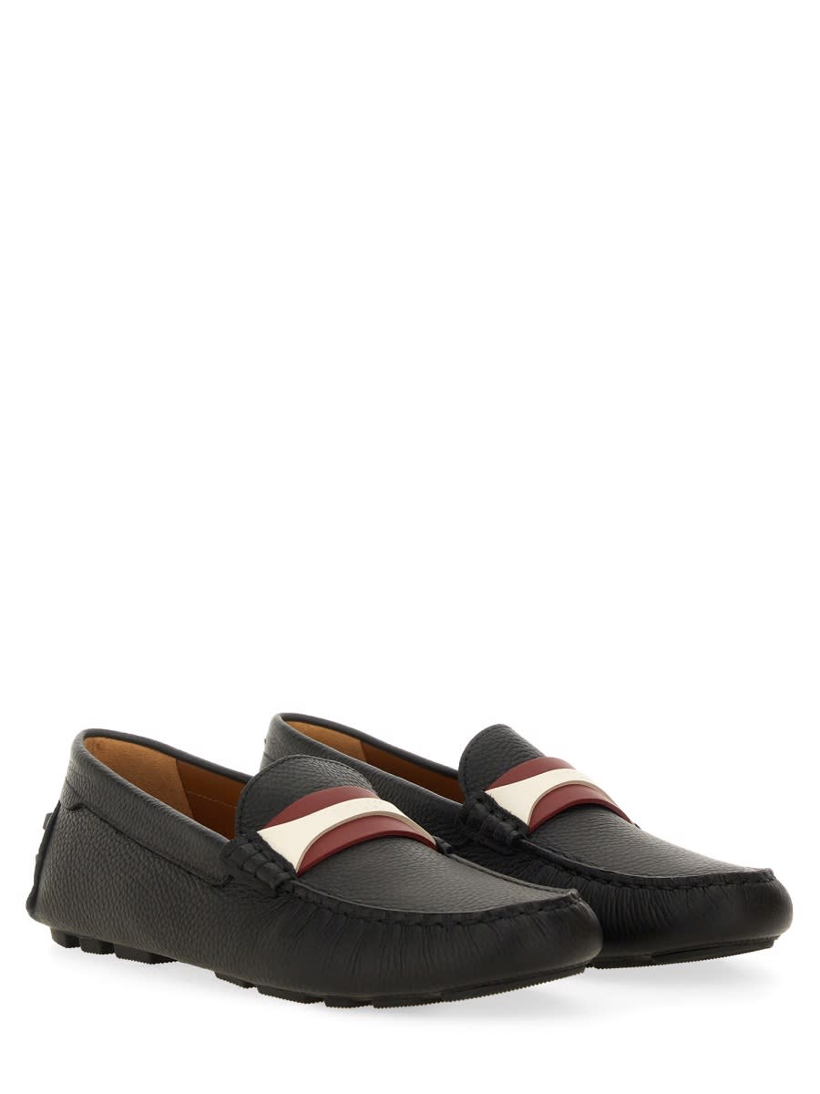 Bally Textured Leather Driver Loafers With Contrast Stripe In Black