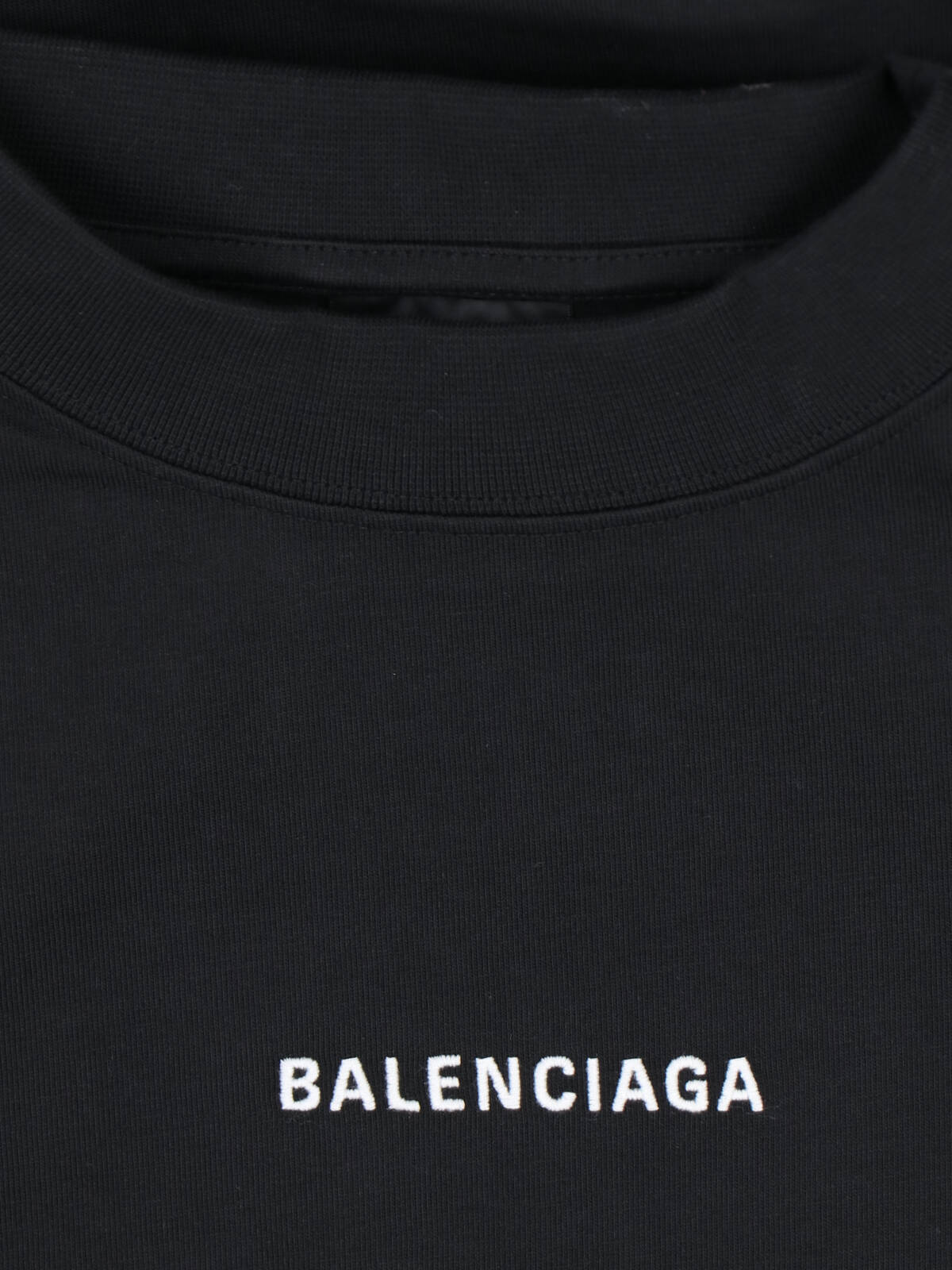 Balenciaga Men Black Crewneck T-shirt With Logo Lettering On The Front And Logo Patch On The Sleeve  In Black