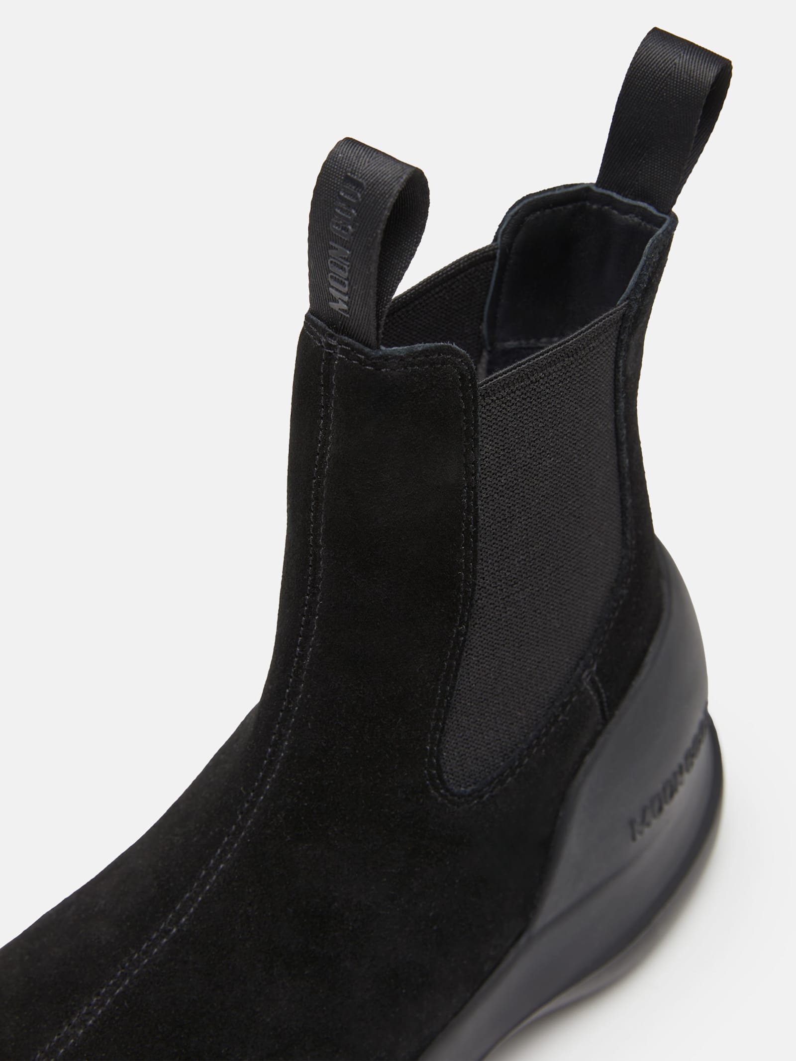 Shop Moon Boot Luna Chelsea In Black