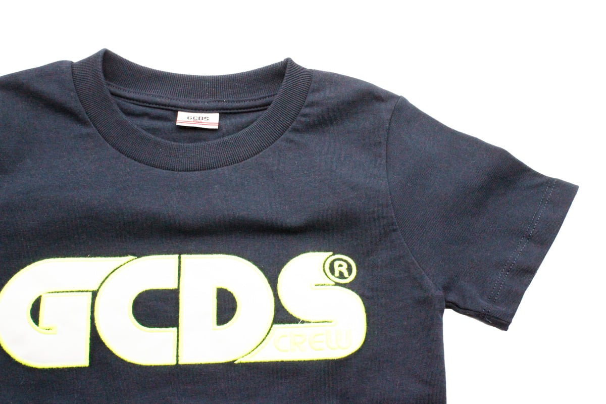 Gcds Short-sleeved Crew Neck T-shirt With Fluorescent Lettering And Profiles In Blu