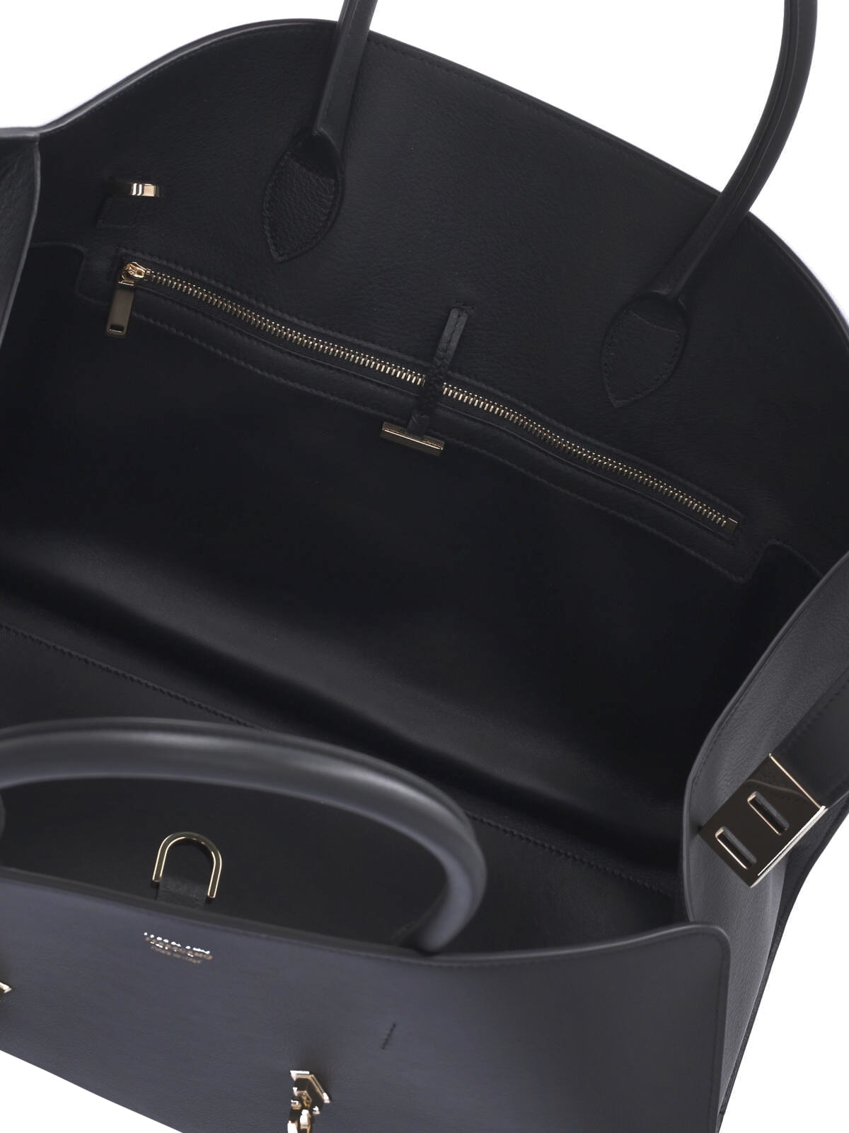 Ferragamo Hug M Handbag In Black
