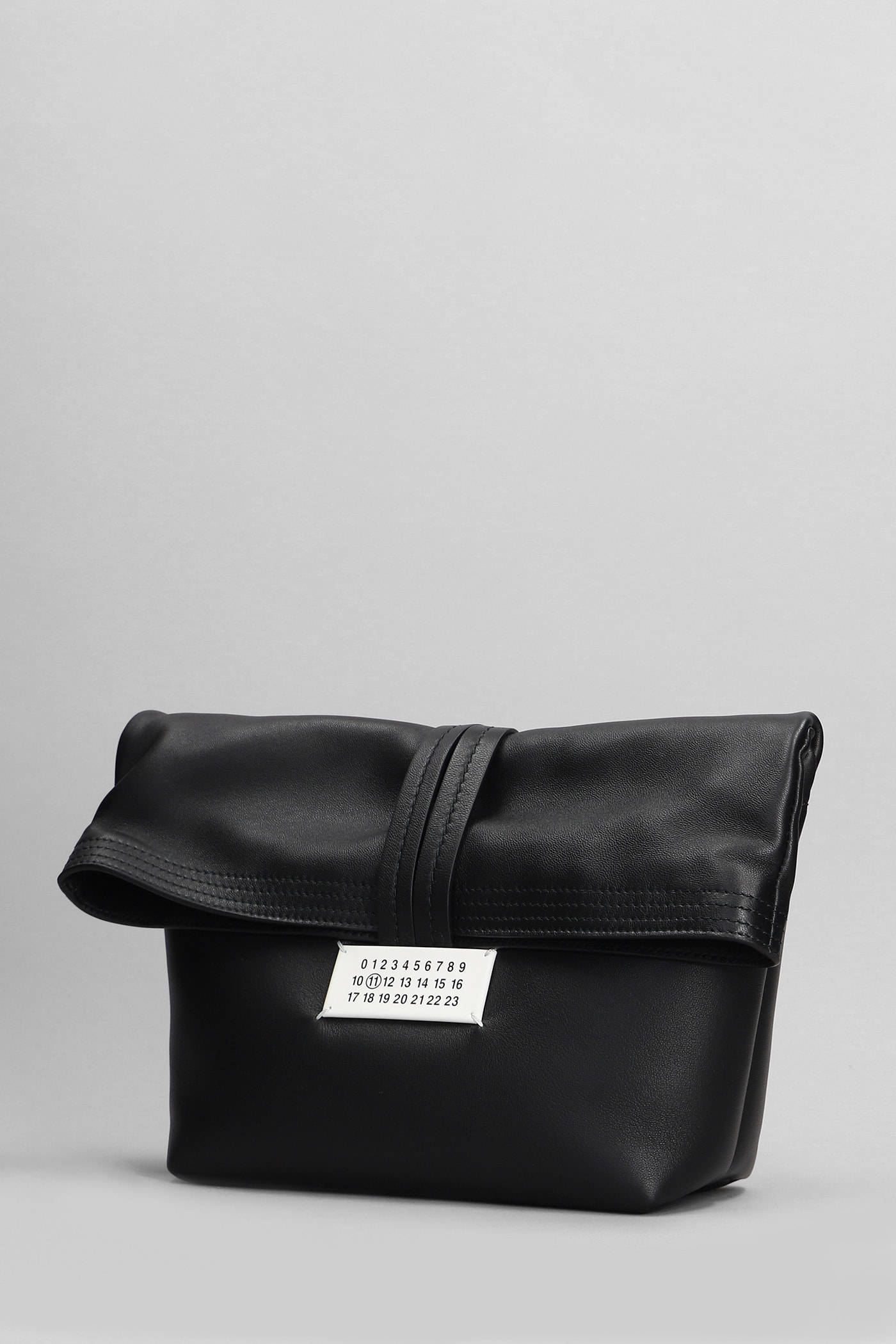 MAISON MARGIELA CLUTCH IN BLACK LEATHER 