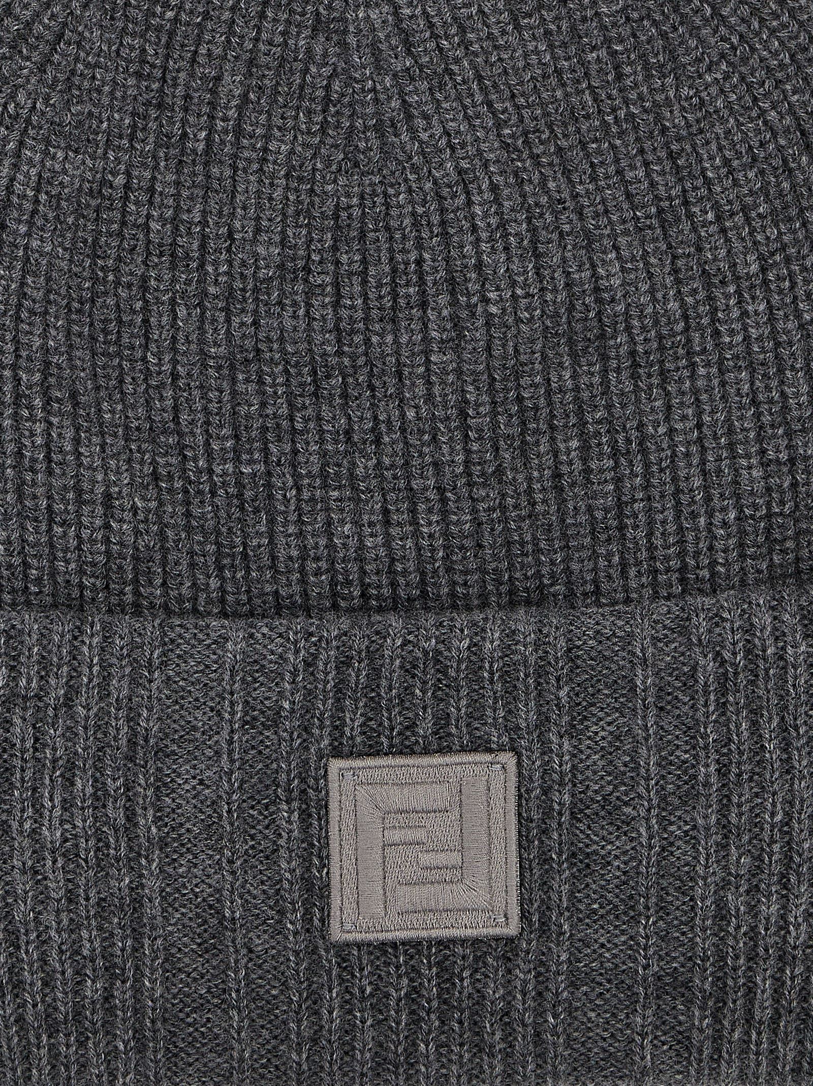 Fendi Logo Cap With Fold-over Cuff And Ribbed Texture In Gray