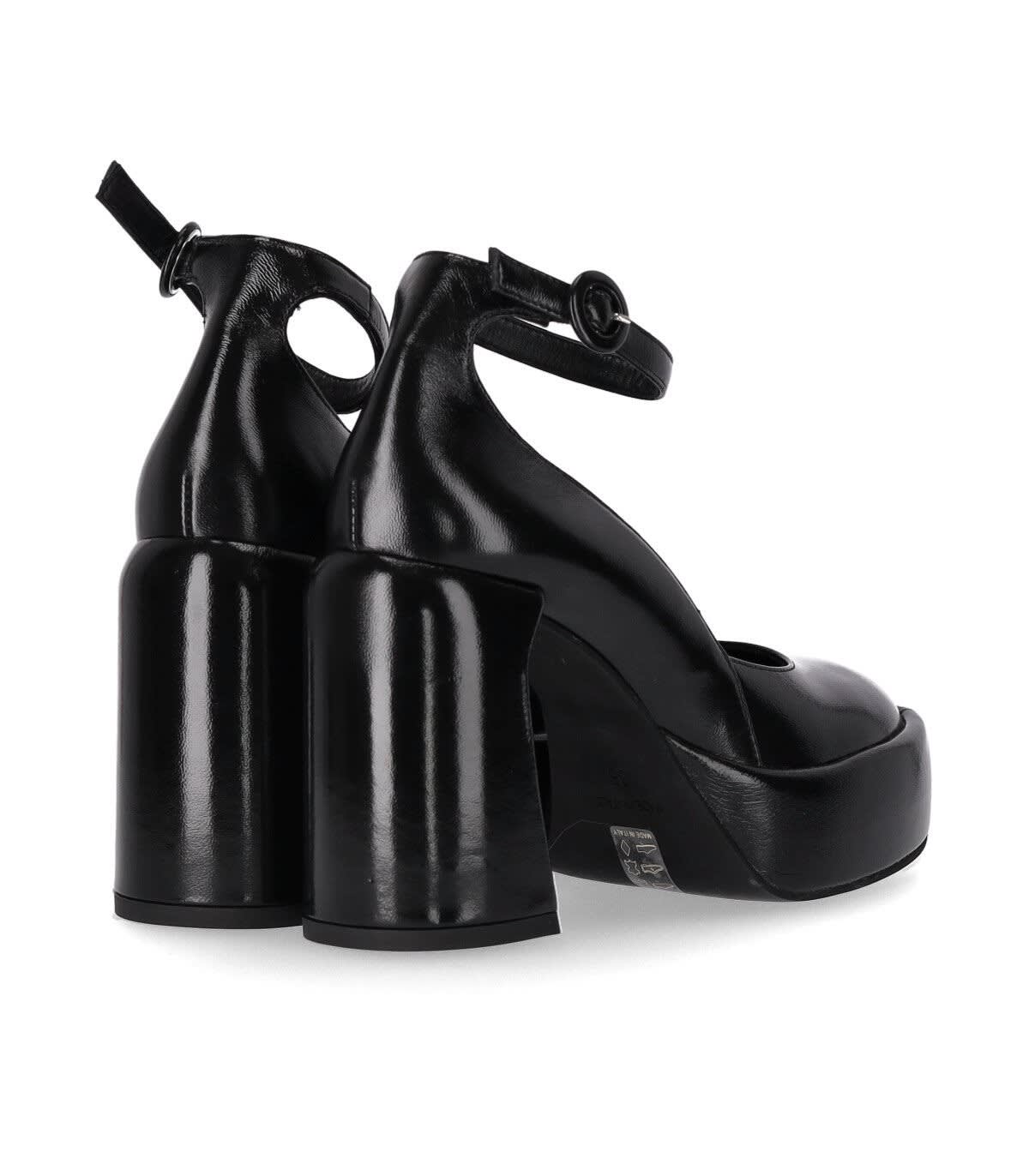 ELENA IACHI STRATEGIA TIAGO BLACK PUMP