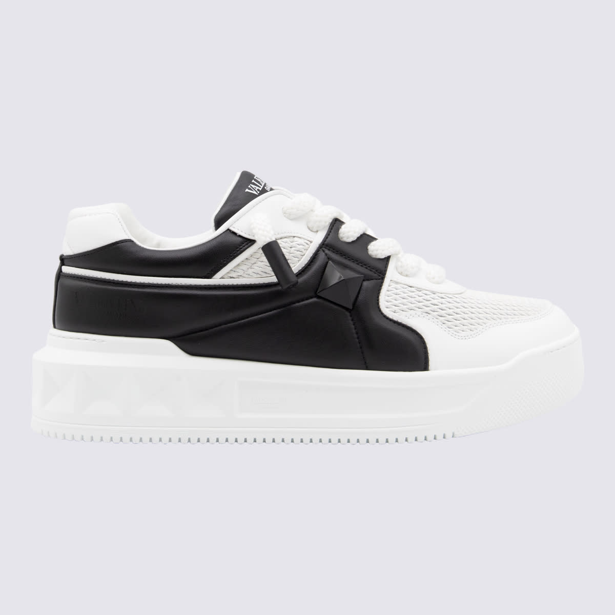 Shop Valentino White And Black Leather Snekaers