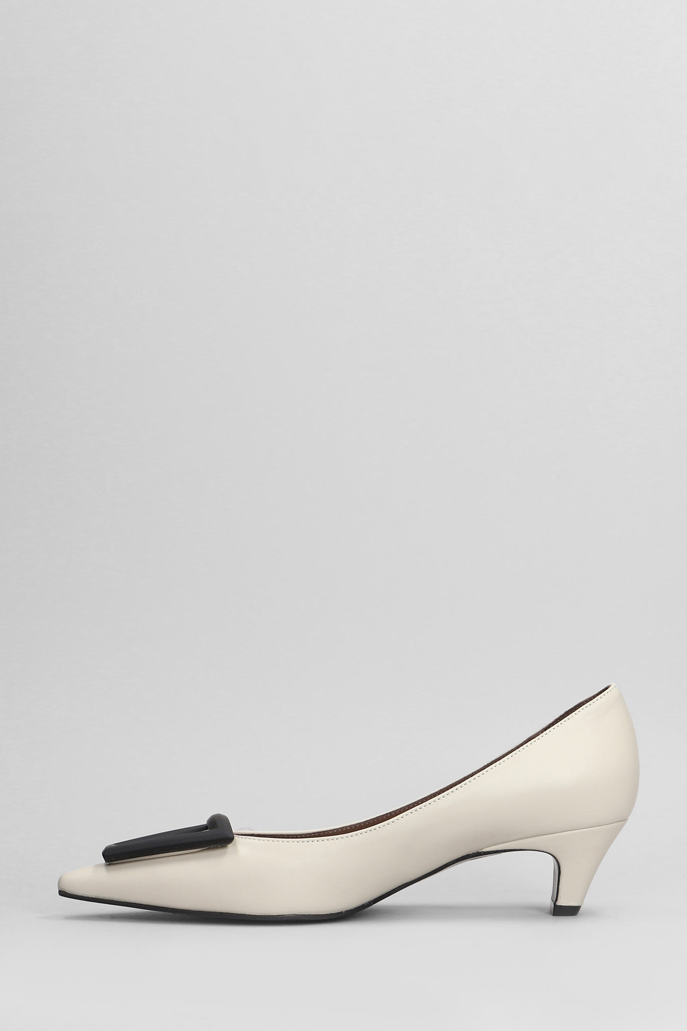 Shop Roberto Festa Moon Pumps In Beige Leather