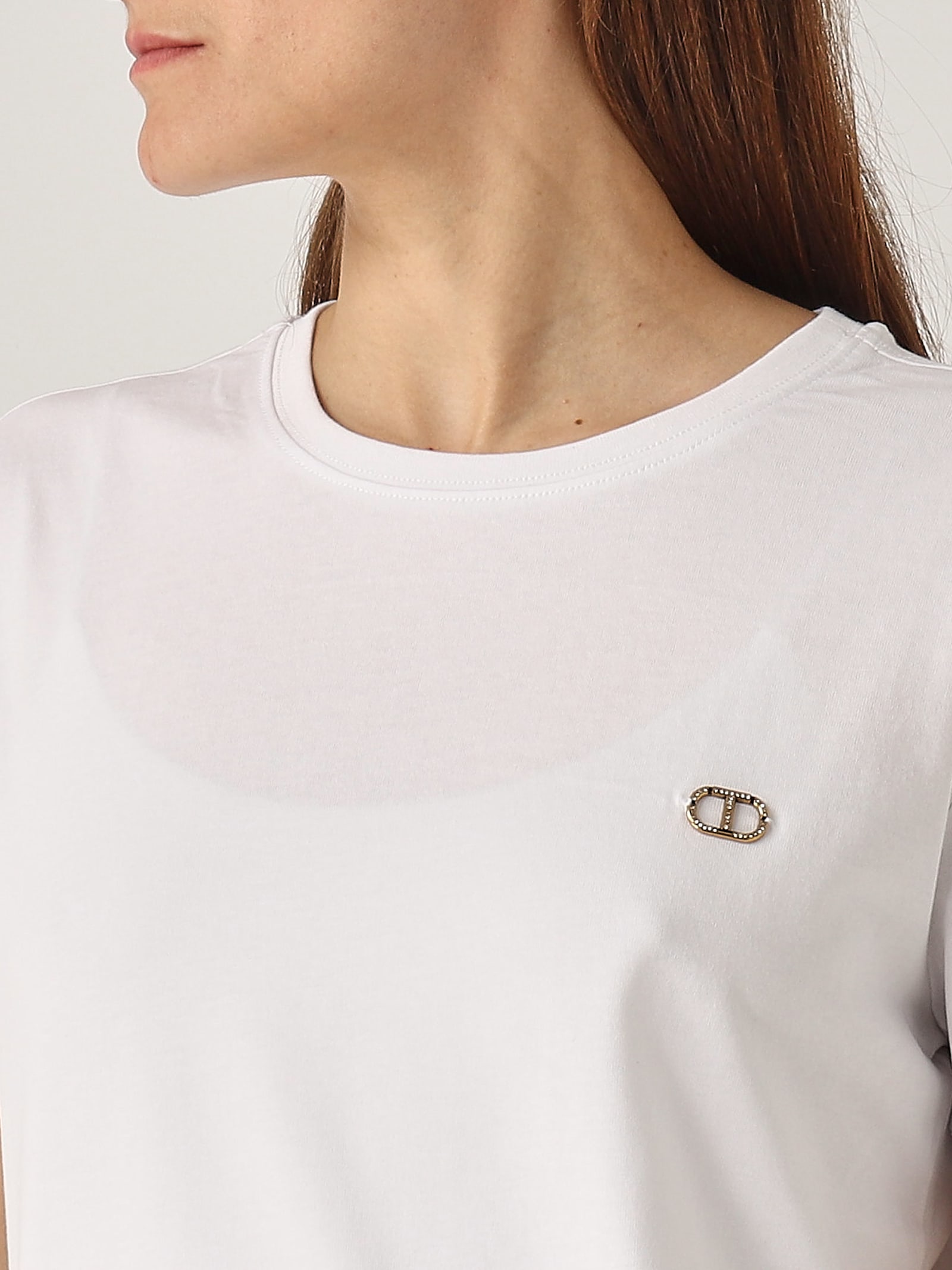 Twinset T-shirt Con Oval-t Metallico T-shirt In Bianco
