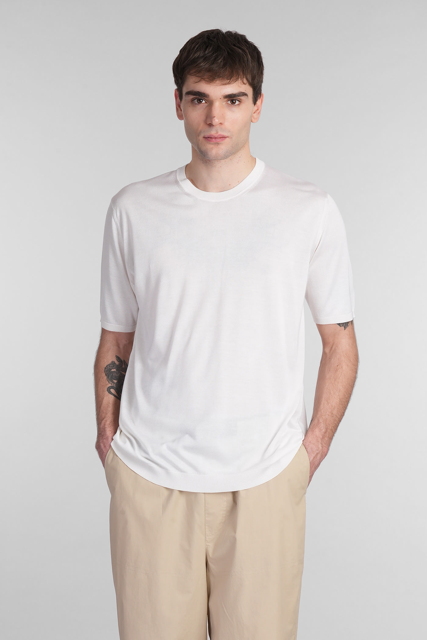 T-shirt In White Silk