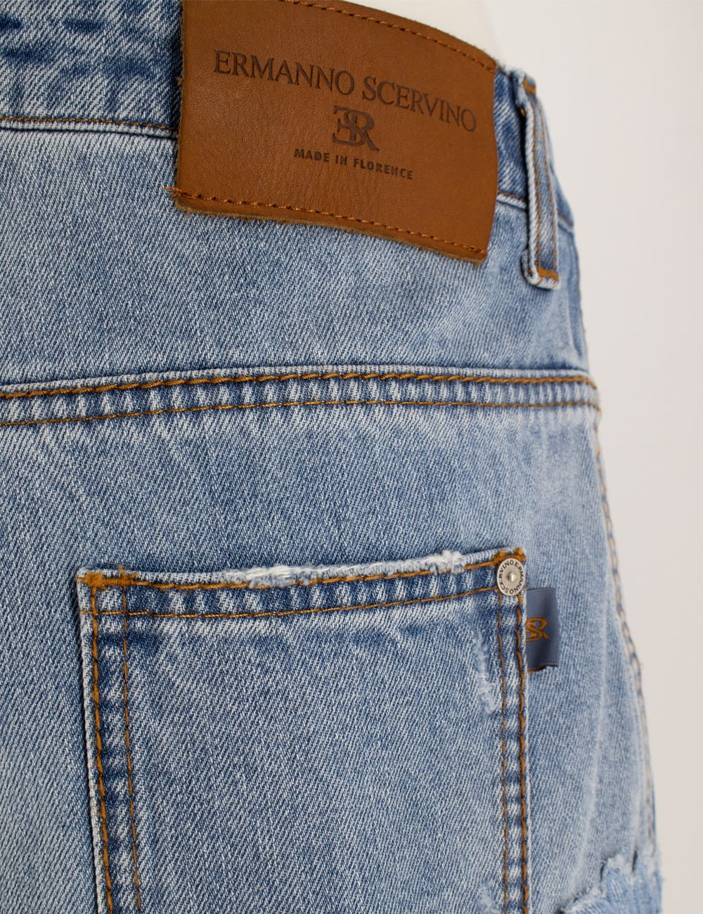Ermanno Scervino Shorts In Bright Cobalt