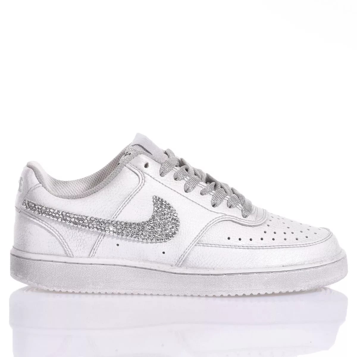 Nike Washed Silver