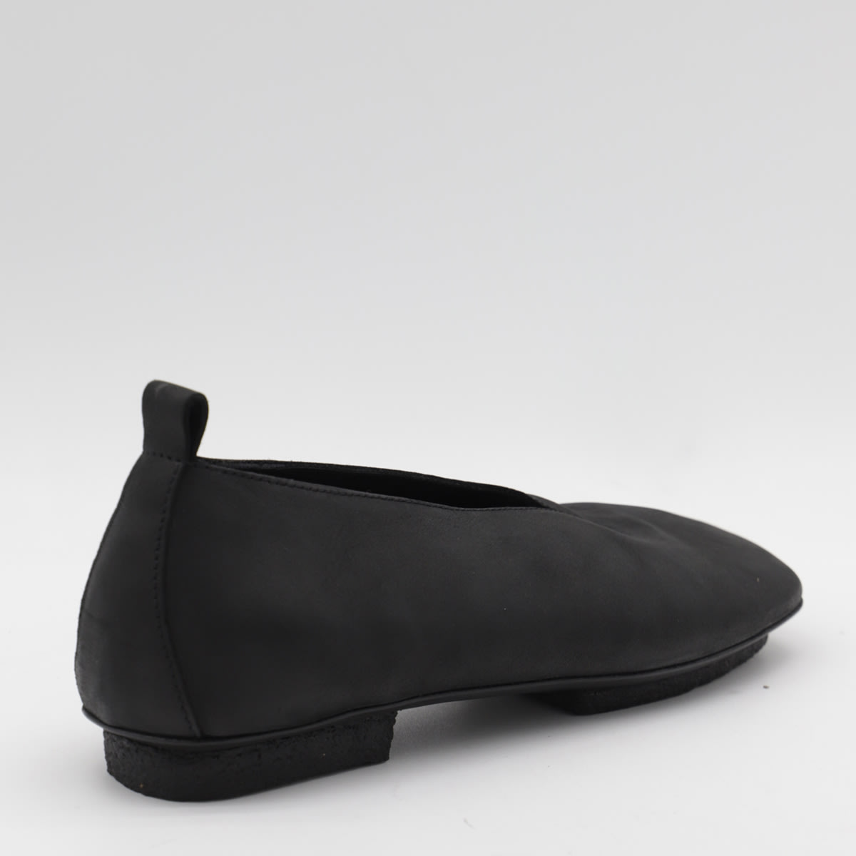 Uma Wang Leather Ballet Flats With An Asymmetric Toe.