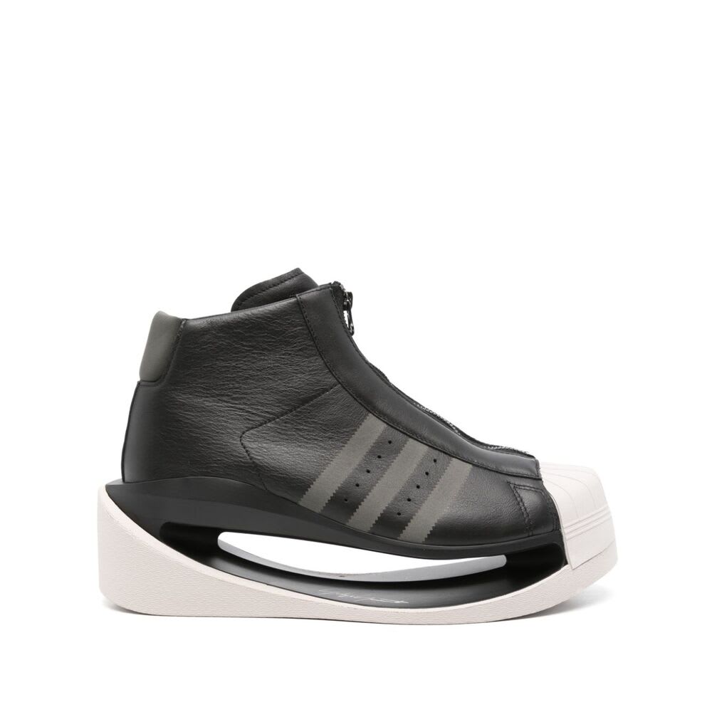 Shop Y-3 Sneaker In Black