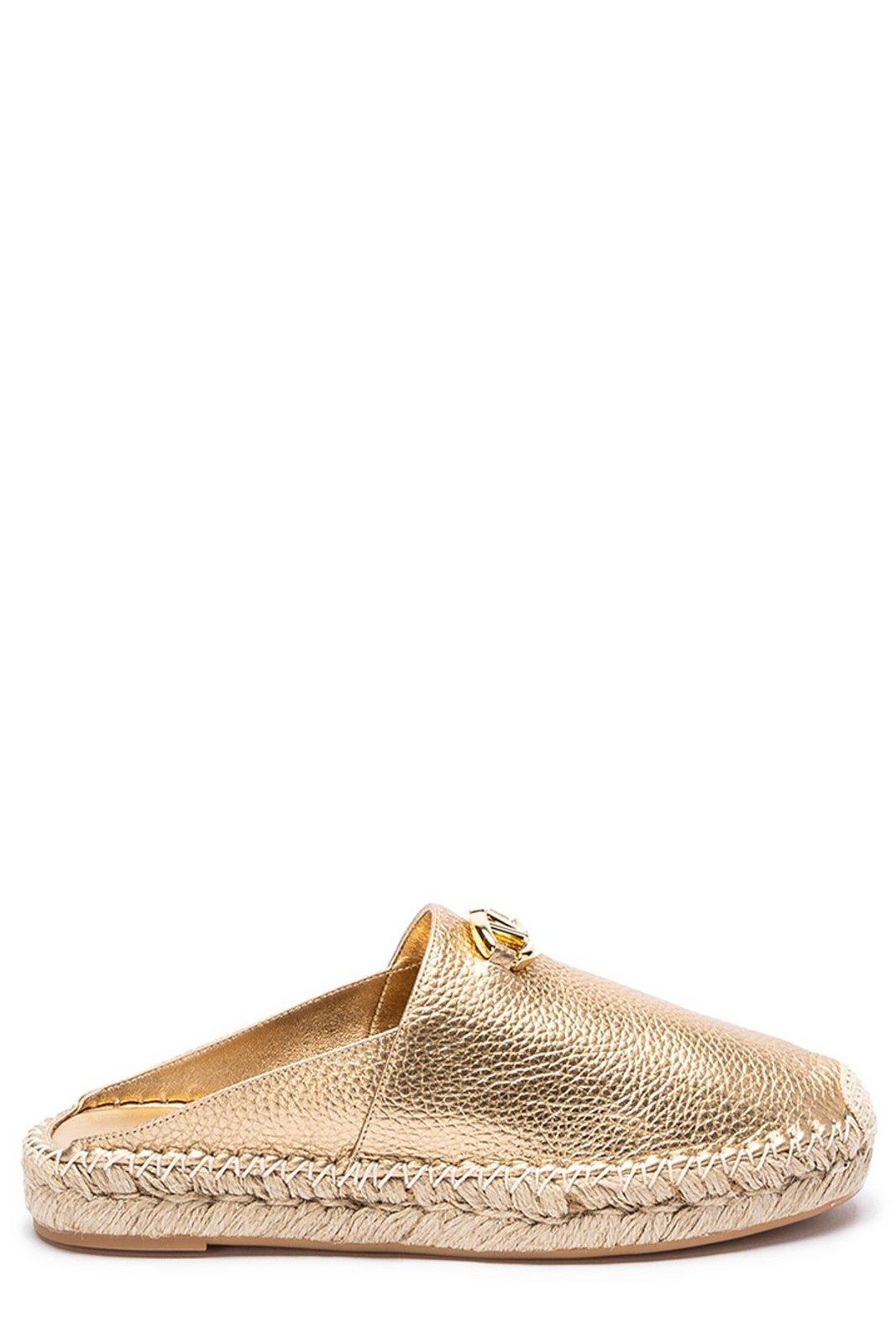 Shop Valentino Garavani Vlogo Plaque Round-toe Mules In Golden