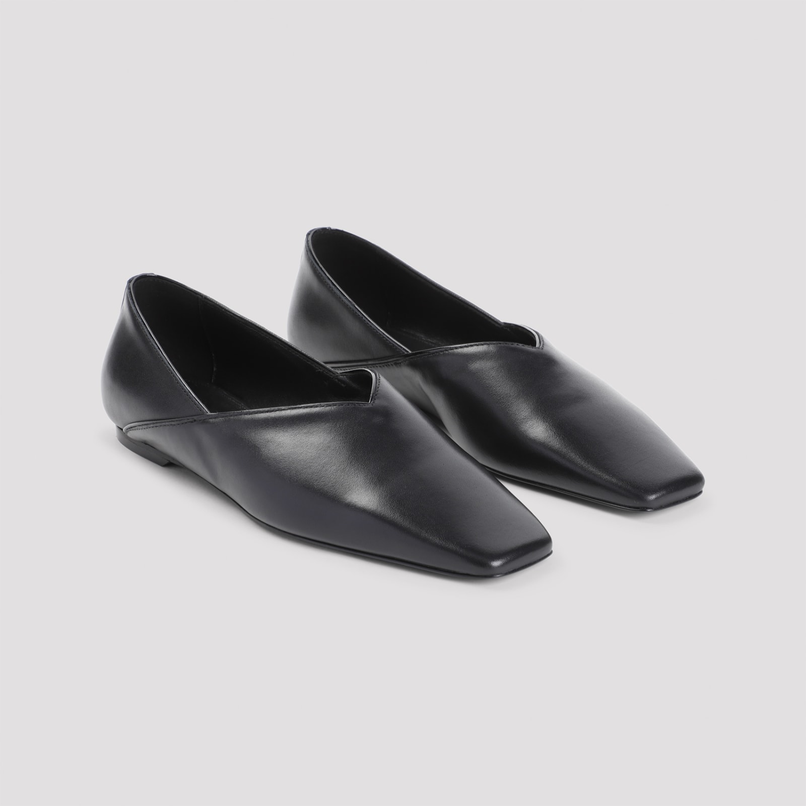 Totême The Everyday Flat Black Nappa Leather Ballerinas In Black