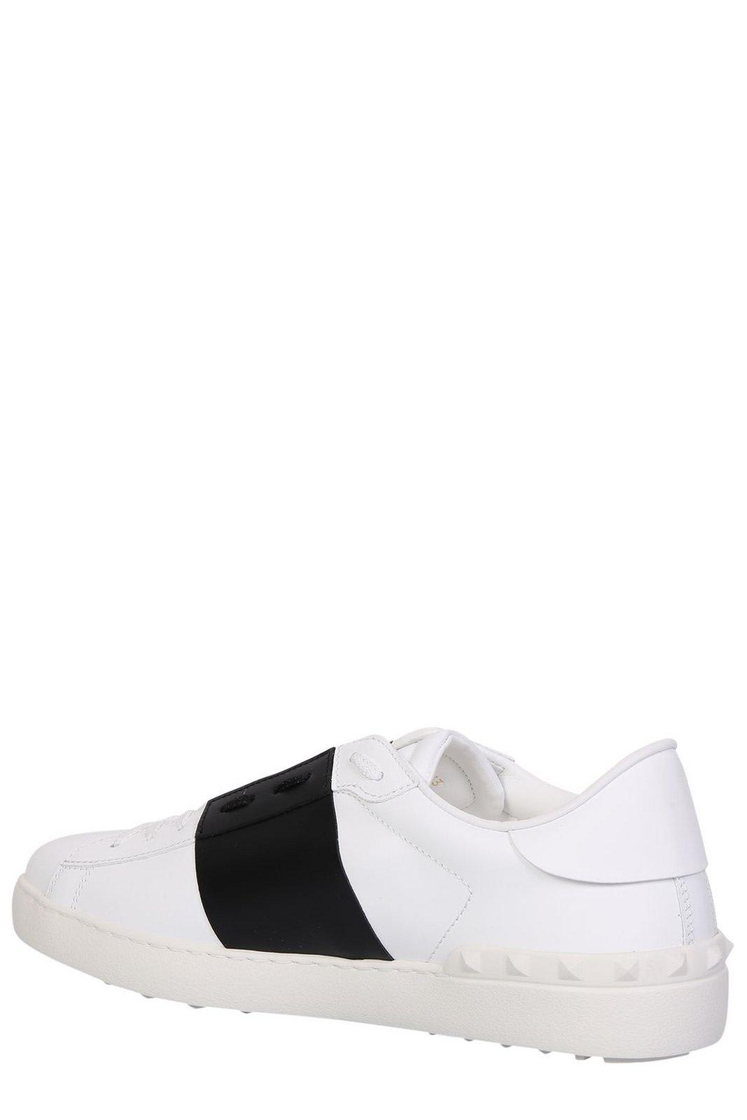 Shop Valentino Rockstud Low-top Sneakers In Bianco/nero/bianco