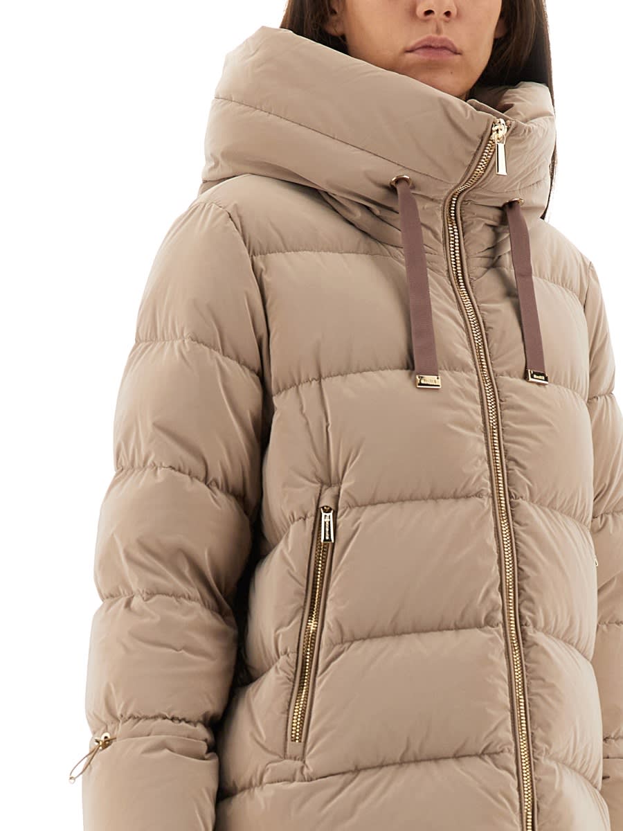 Moorer Long Quilted Jacket With Hood And Pockets In Neutral