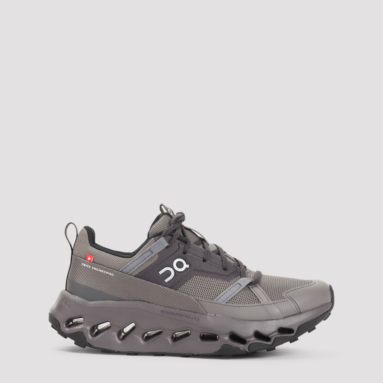 On Cloudhoriz In Gray