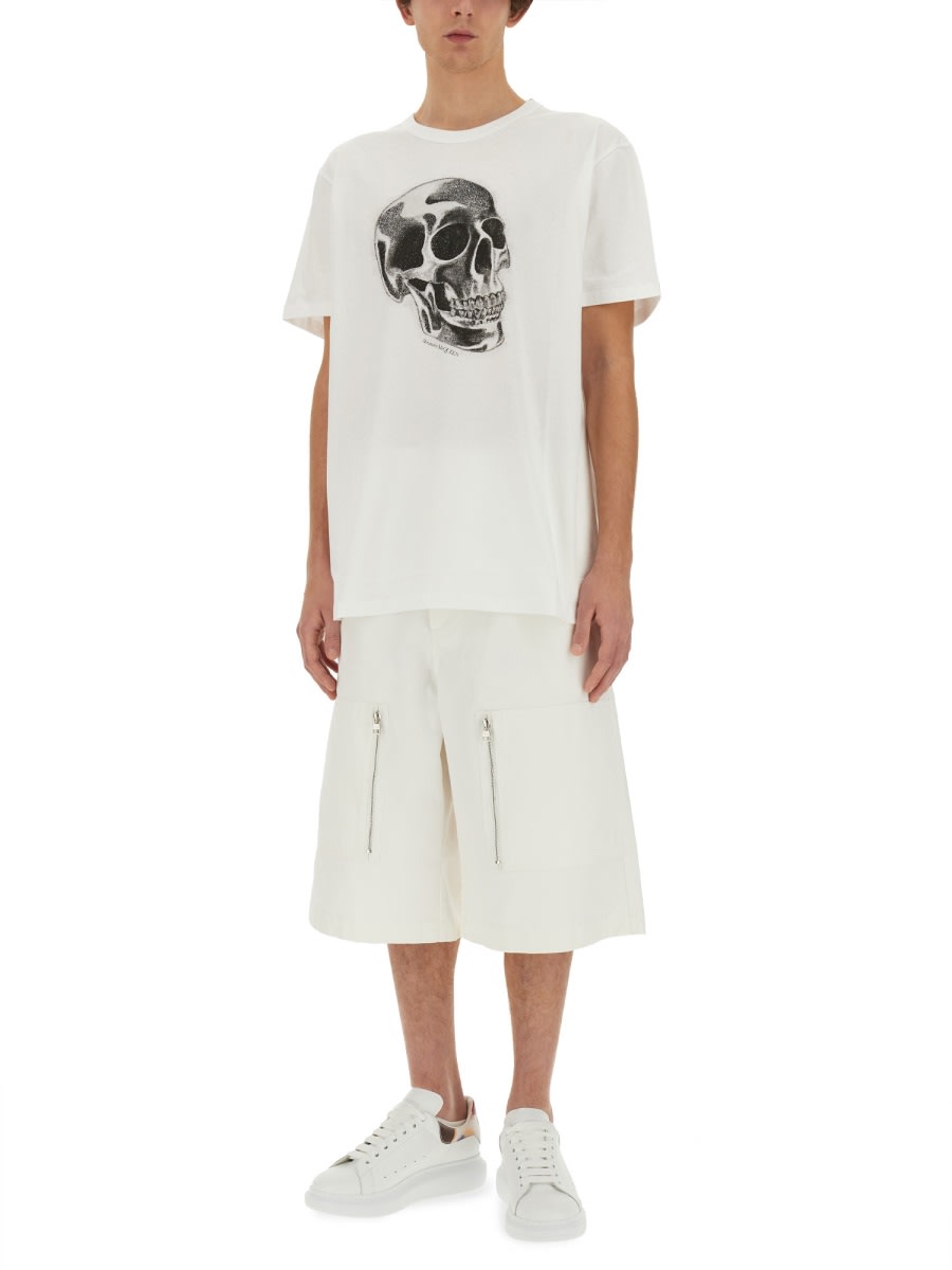 Shop Alexander Mcqueen Skull Print T-shirt In White/black