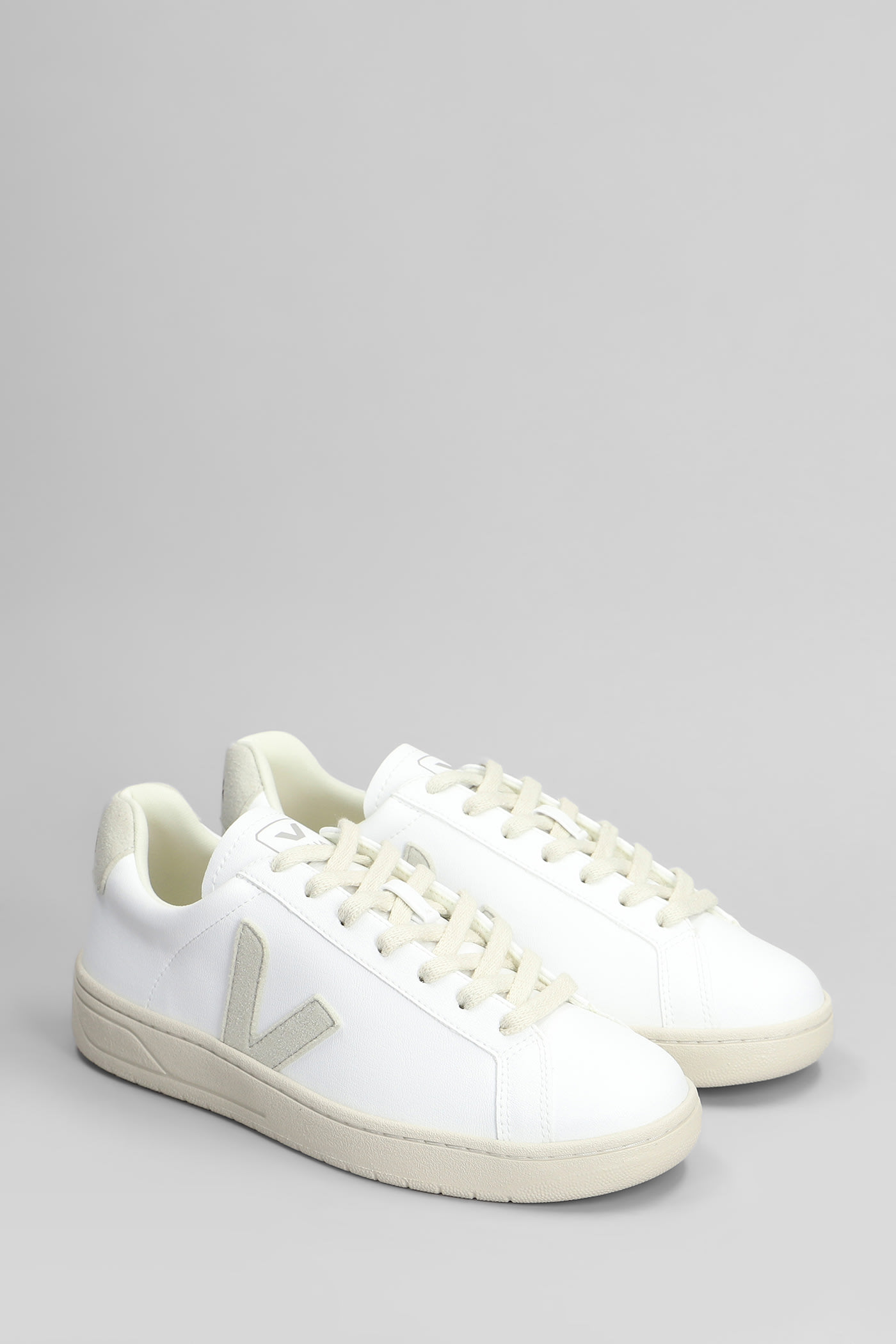 Veja Urca Cwl Sneakers In White