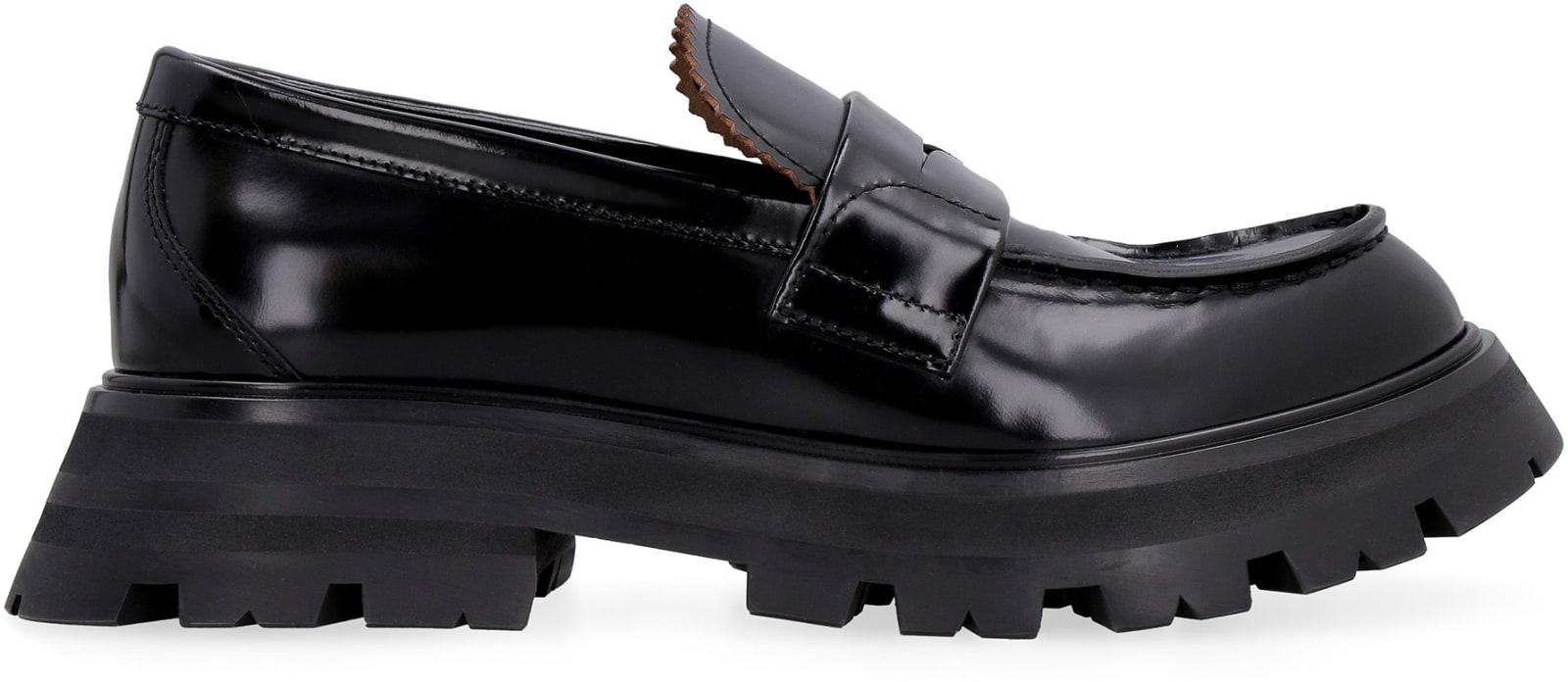 Shop Alexander Mcqueen Wander Leather Loafers In Nero