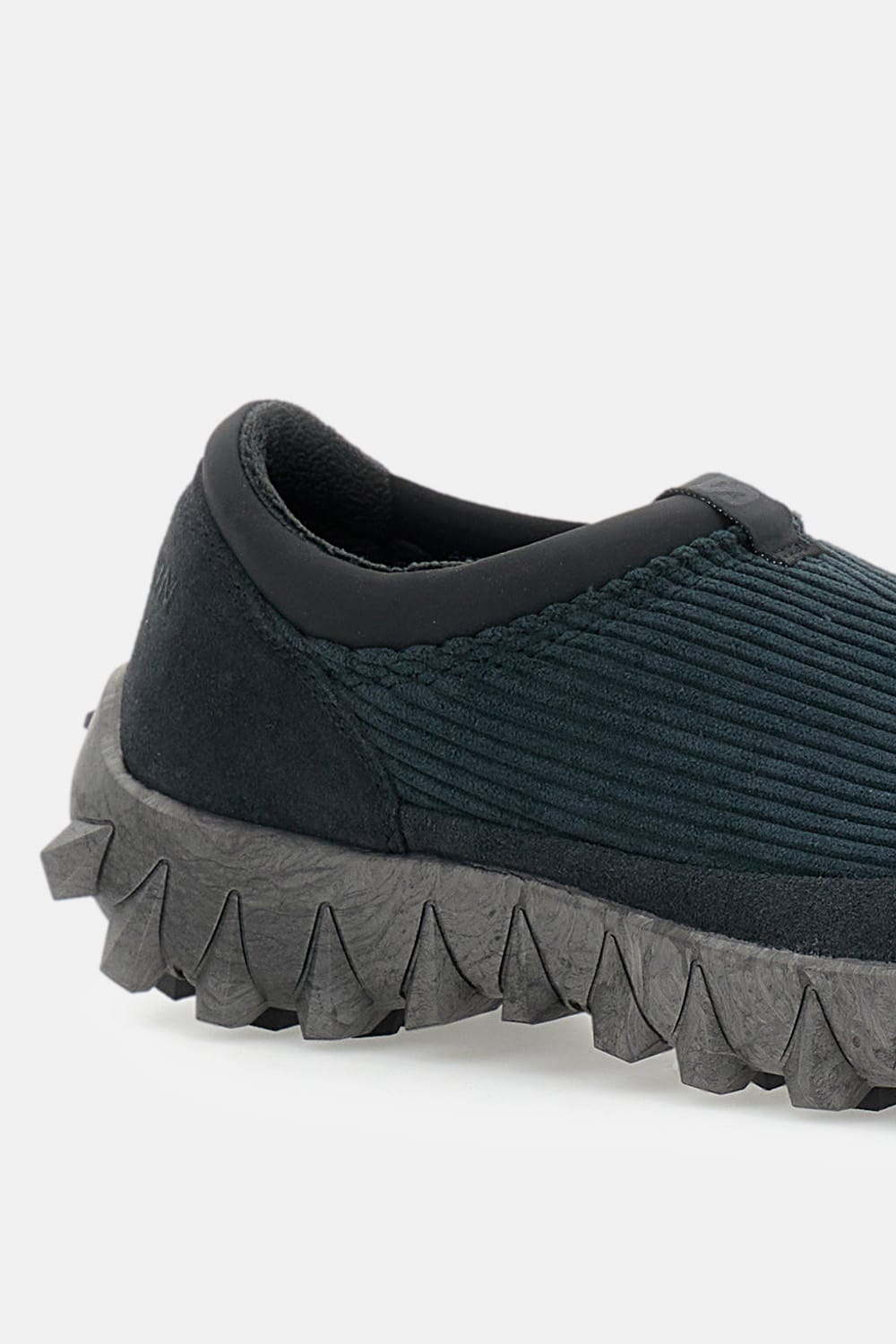 Salomon Snowclog Corduroy Sneakers In Black