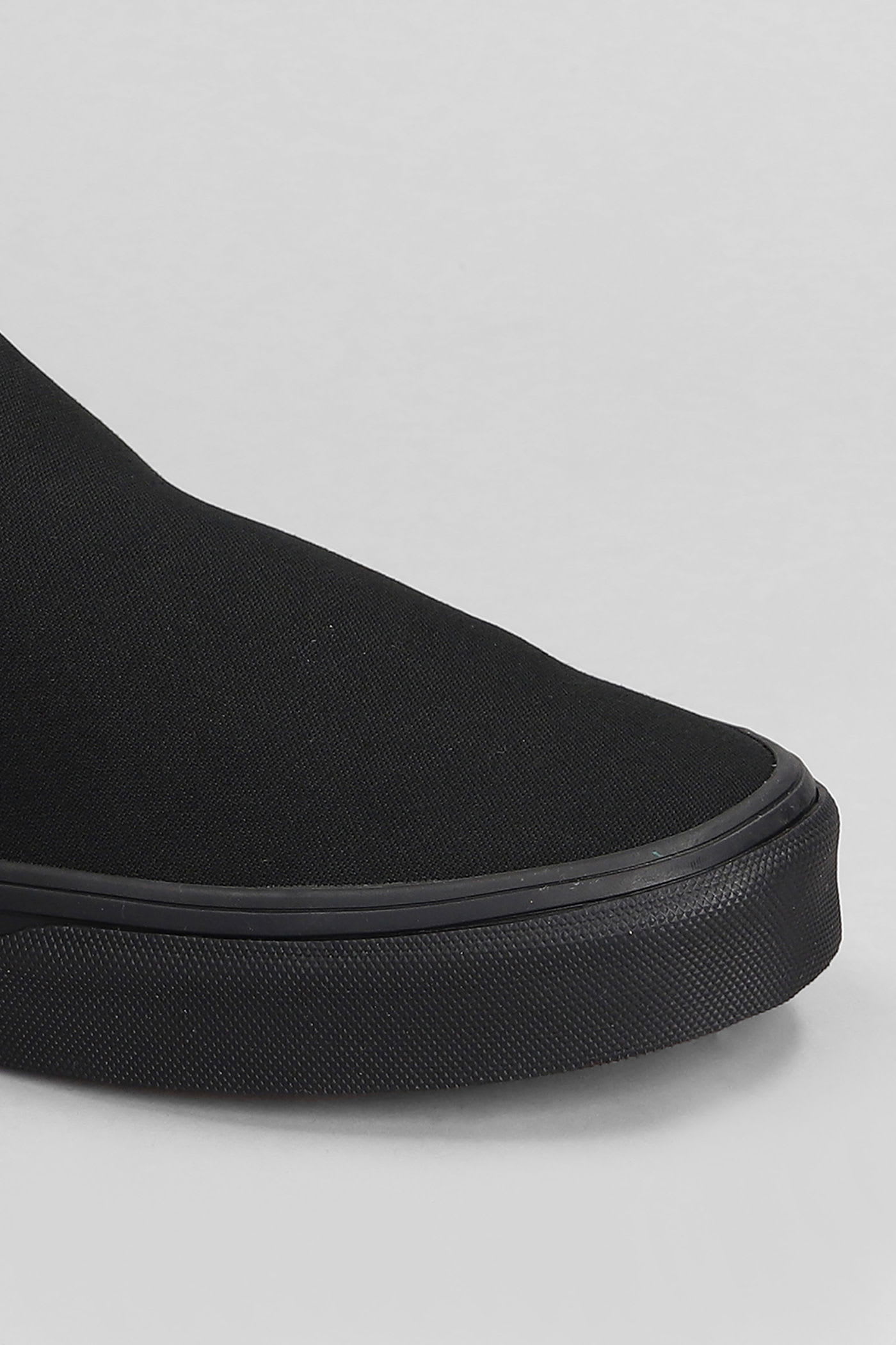 Vans Ua Classic Slip-on Sneakers In Black Fabric In Black