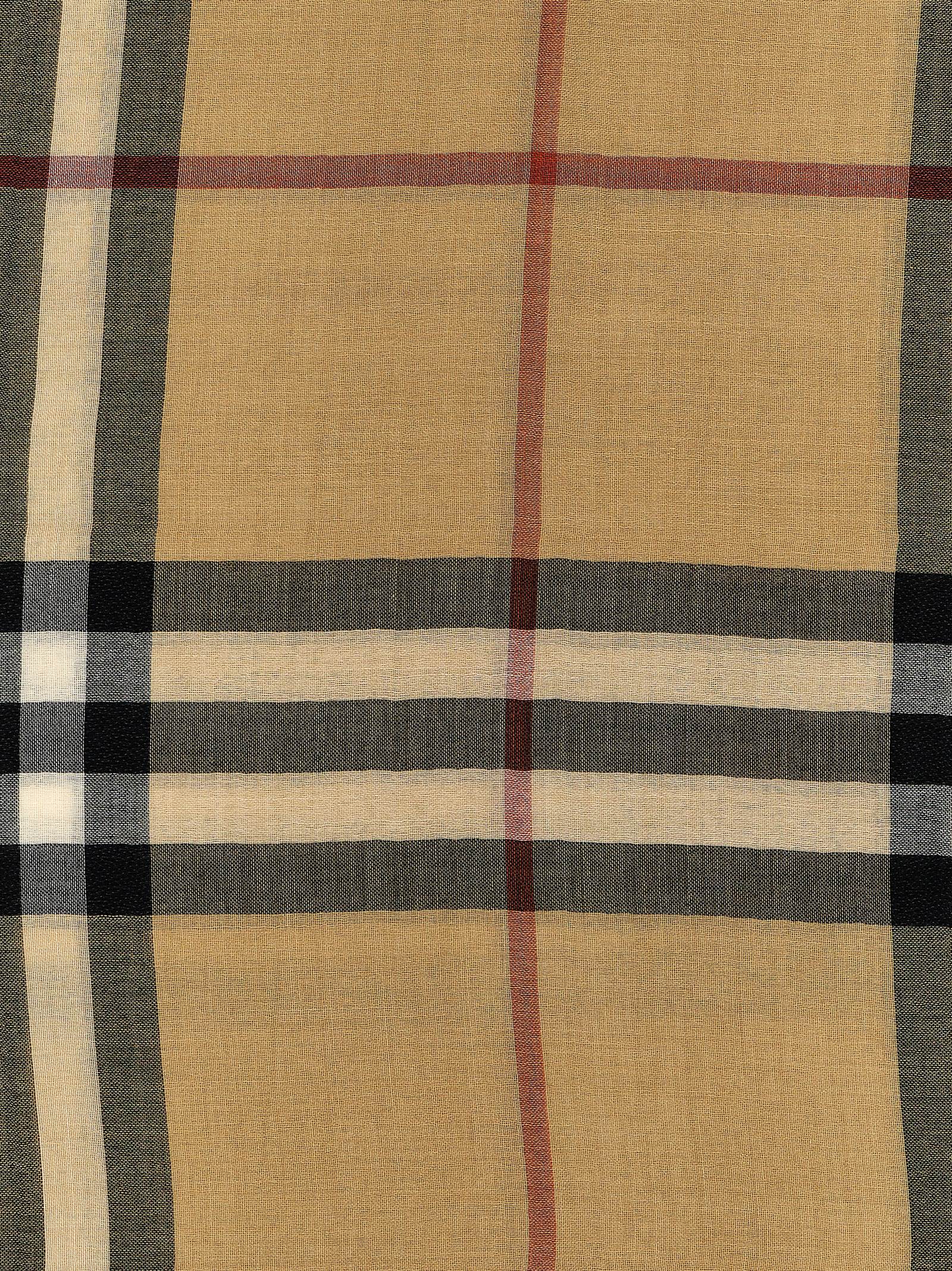 Burberry Reversible Check Pattern Scarf In Beige