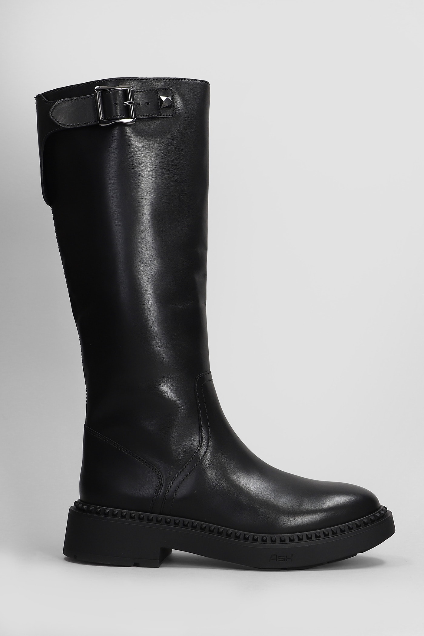 Mandeville Low Heels Boots In Black Leather