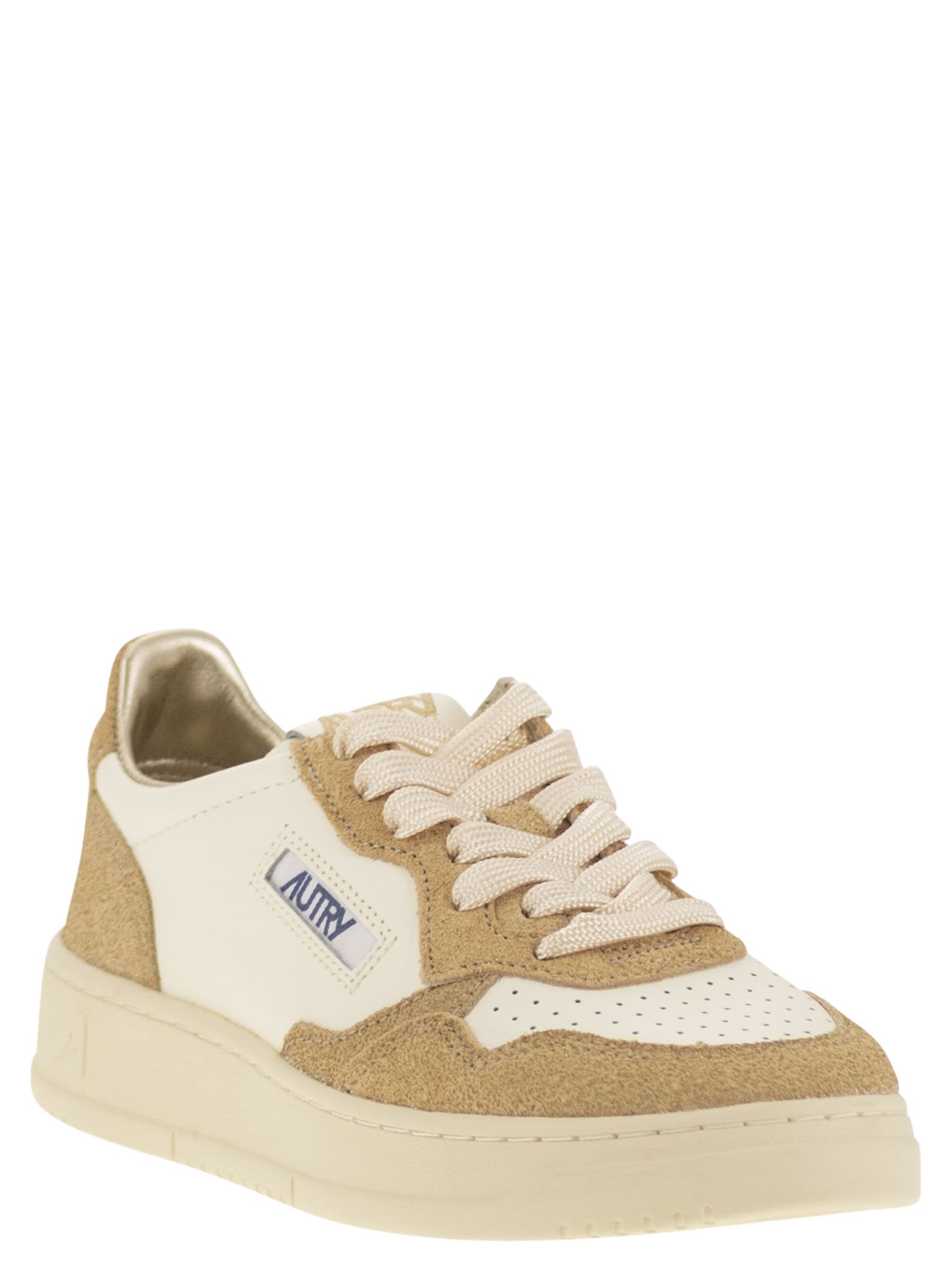 Autry Sneakers Medalist Low In Avory And Gold Leather Glittered In Multi