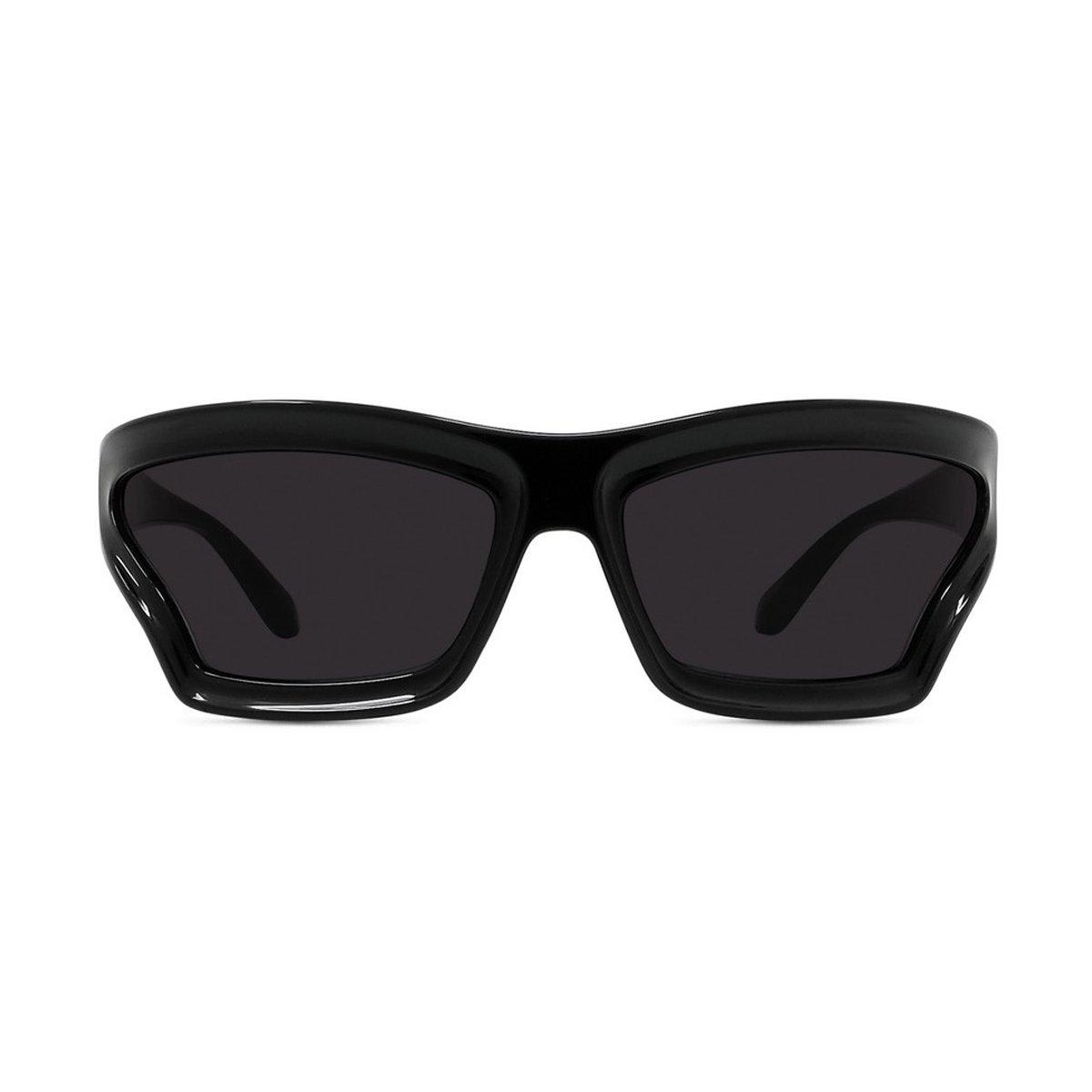 Loewe Irregular Frame Sunglasses In 01a - Black