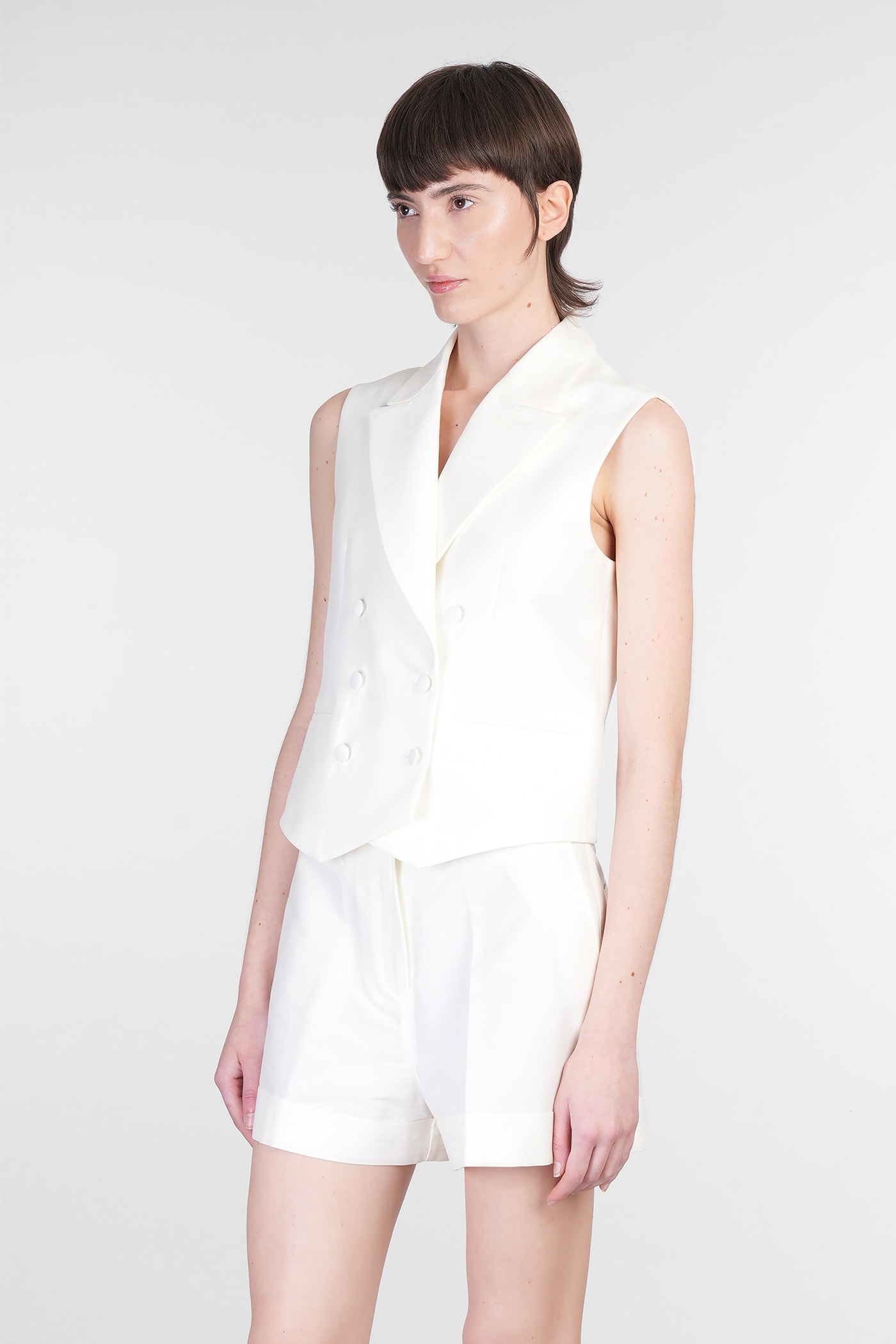 Mvp Wardrobe Shorts In Beige Cotton