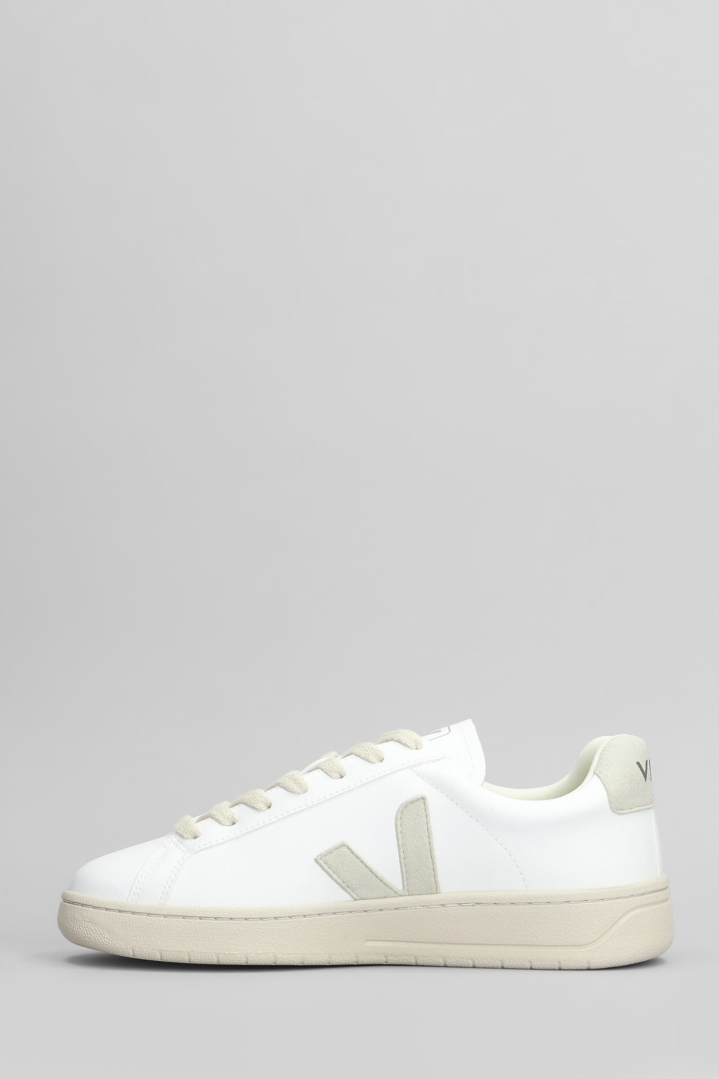 Veja Urca Cwl Sneakers In White