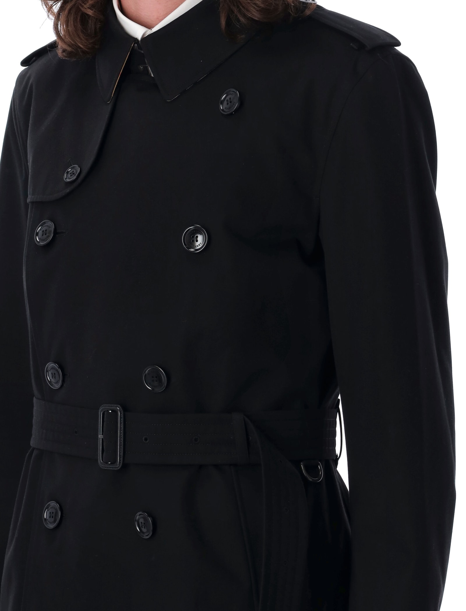 Shop Burberry Short Kensington Heritage Trench Coat In Black