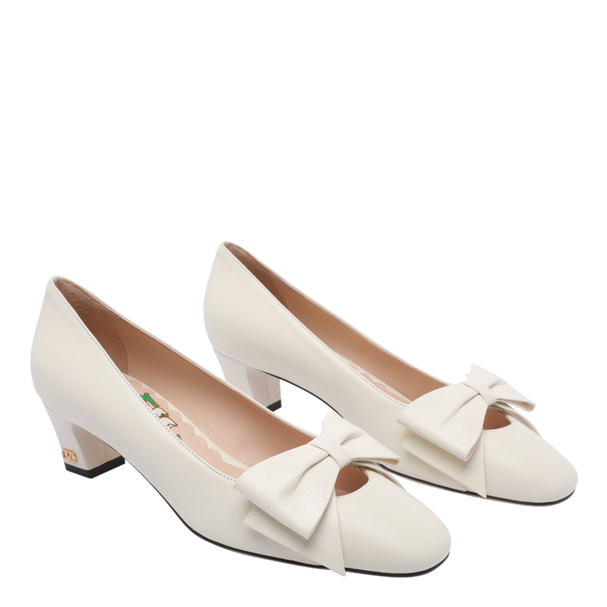 Shop Valentino Bowbow Decollete In White