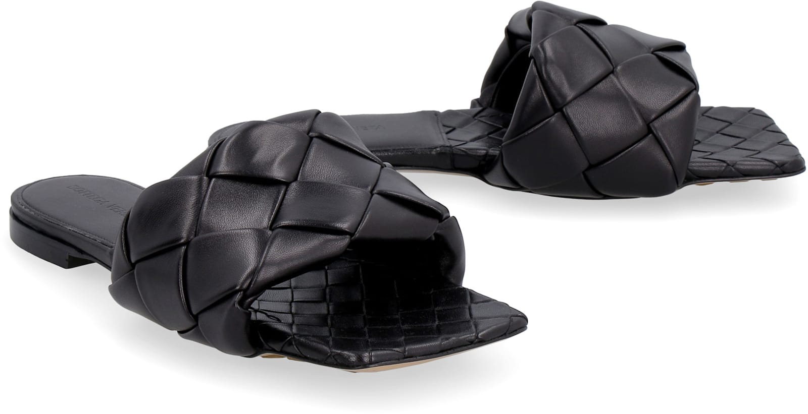 Bottega Veneta The Lido Leather Flat Sandals In Black