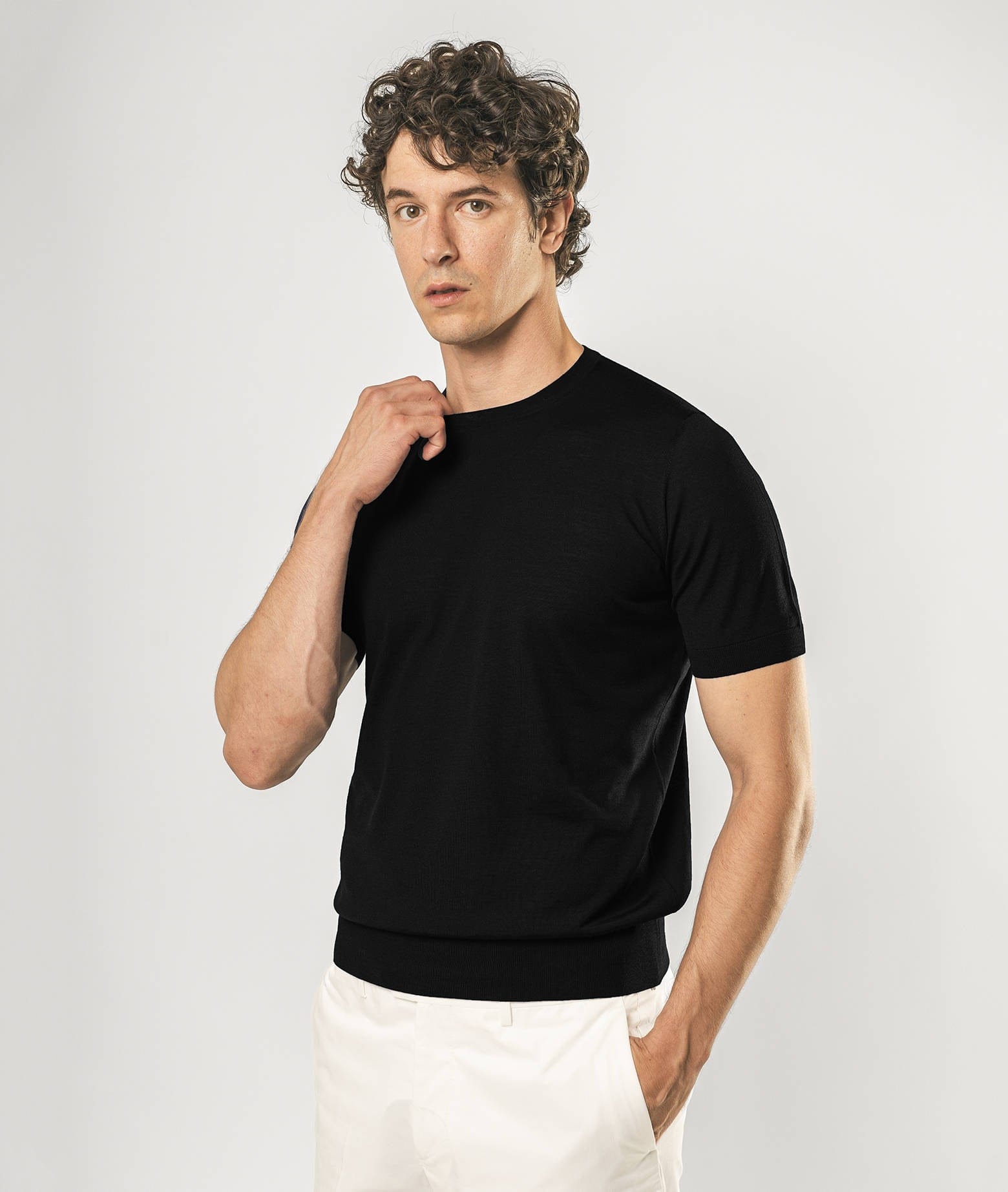 Larusmiani Crewneck Roquebrune T-shirt In Black