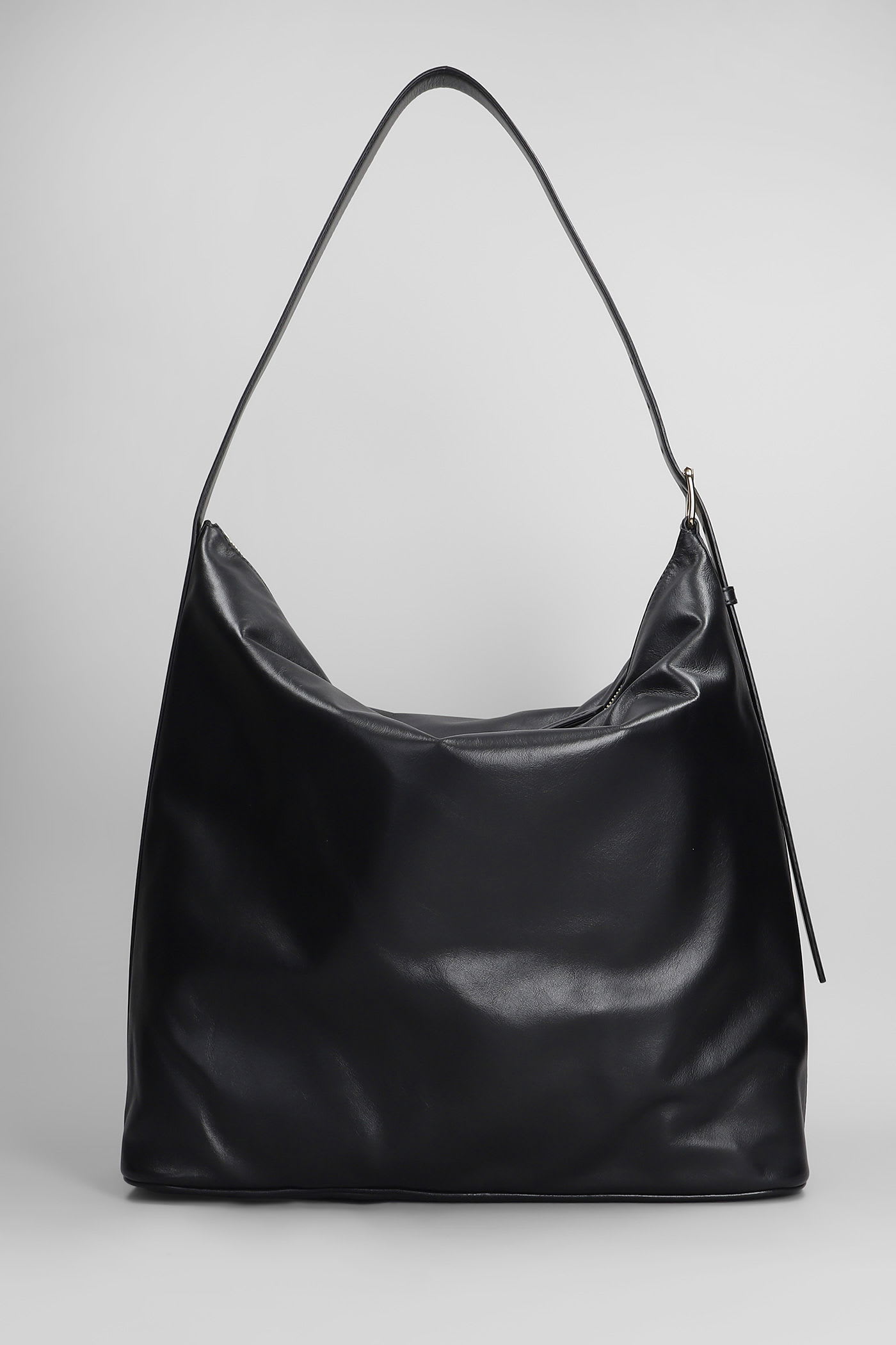 Apc Vera Maxi Shoulder Bag In Black Leather In Black