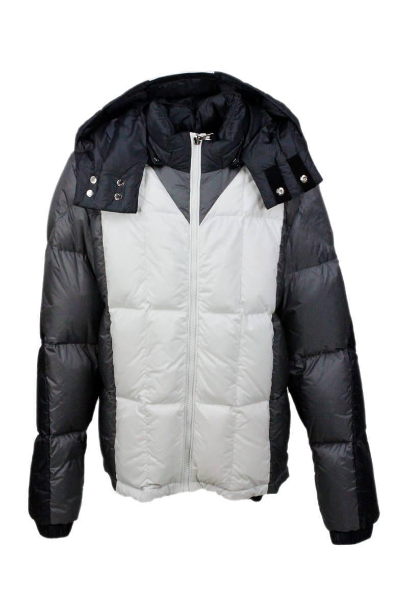 Moncler Down Jacket 100 Grams Alifhotes With Detachable Hood And Writing On The Hood