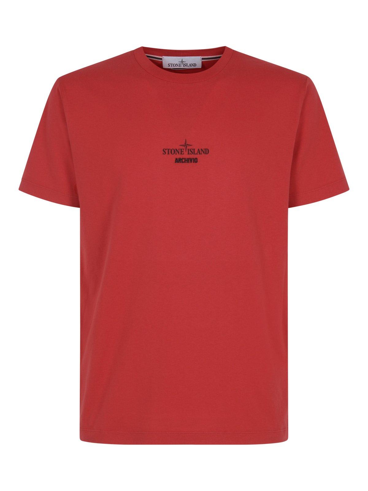 Shop Stone Island Logo Detailed Crewneck T-shirt In Red