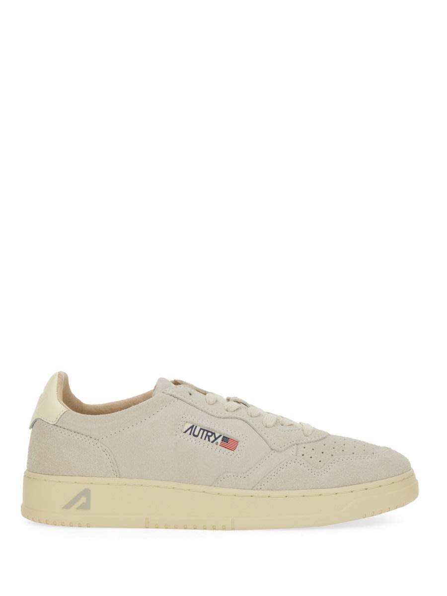 Autry Medalist Perforated Sneakers In White
