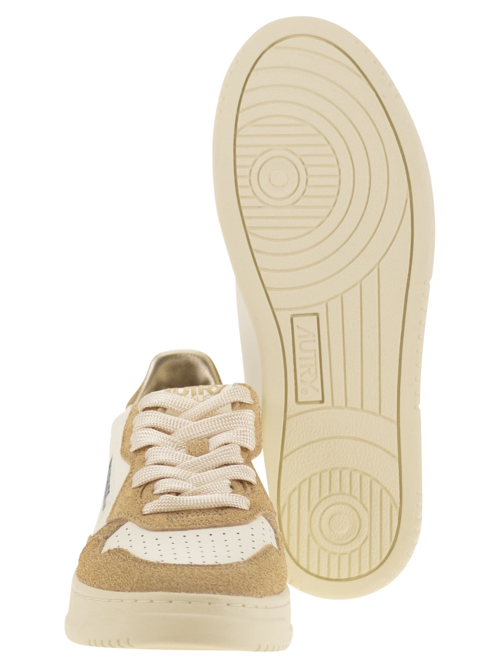 Autry Sneakers Medalist Low In Avory And Gold Leather Glittered In Multi