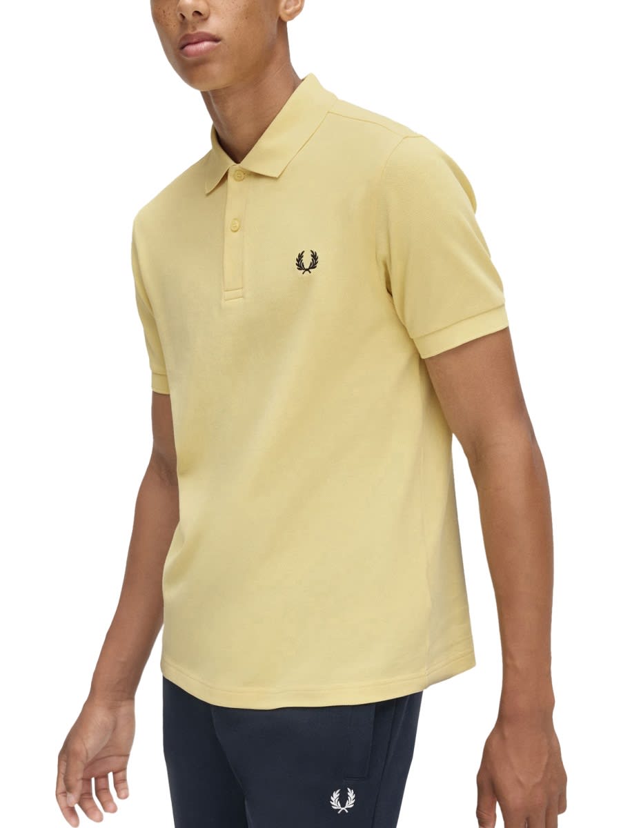 Fred Perry Mens Champions Gold Brand-embroidery Short-sleeves Cotton-knit Polo Shirt Xxl In Yellow
